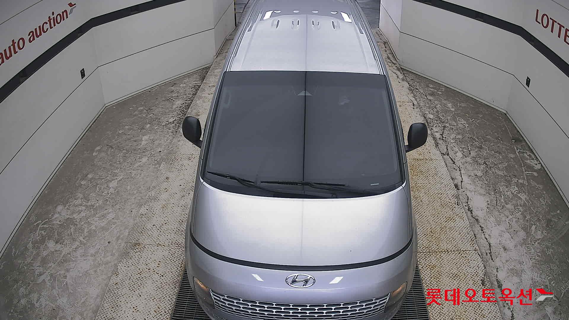 2023 - hyundai staria