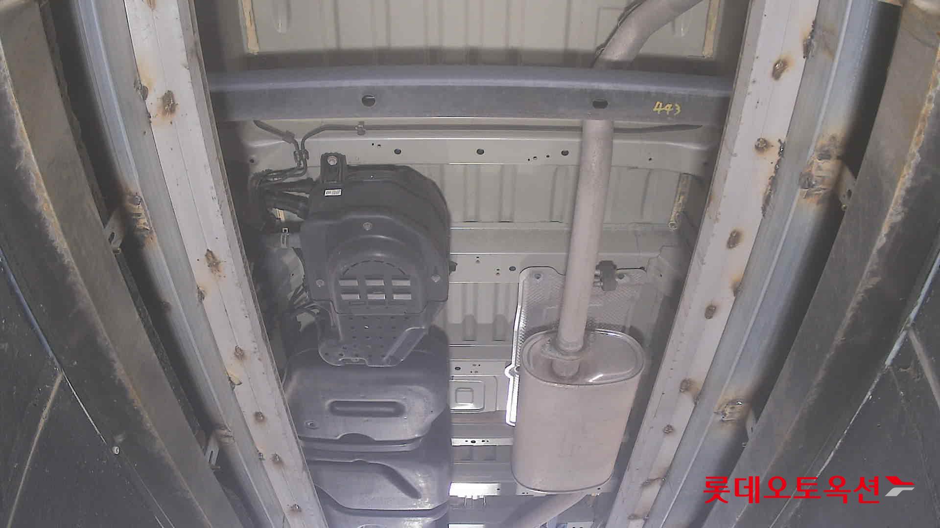 2023 - hyundai staria