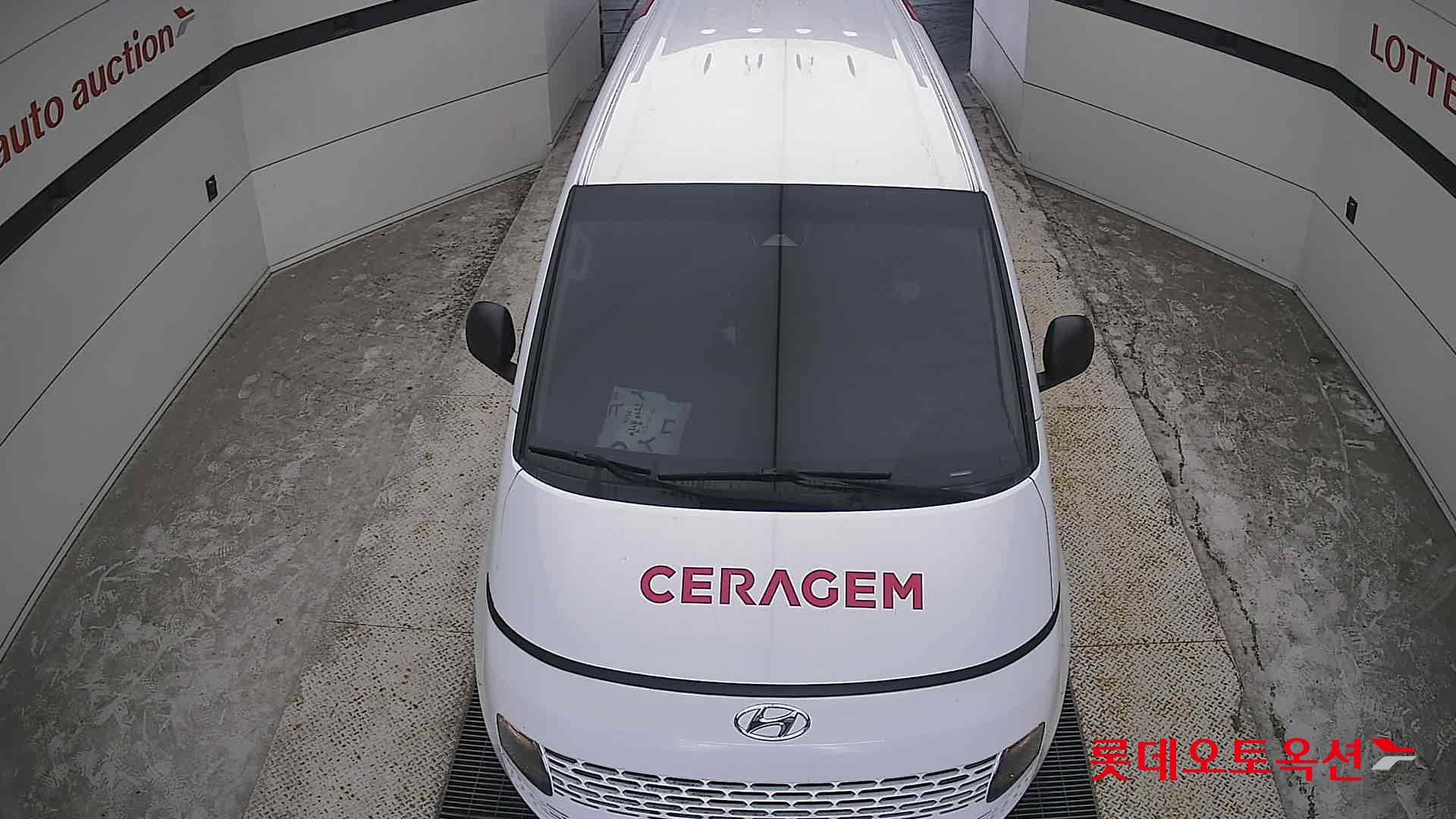 2022 - hyundai staria