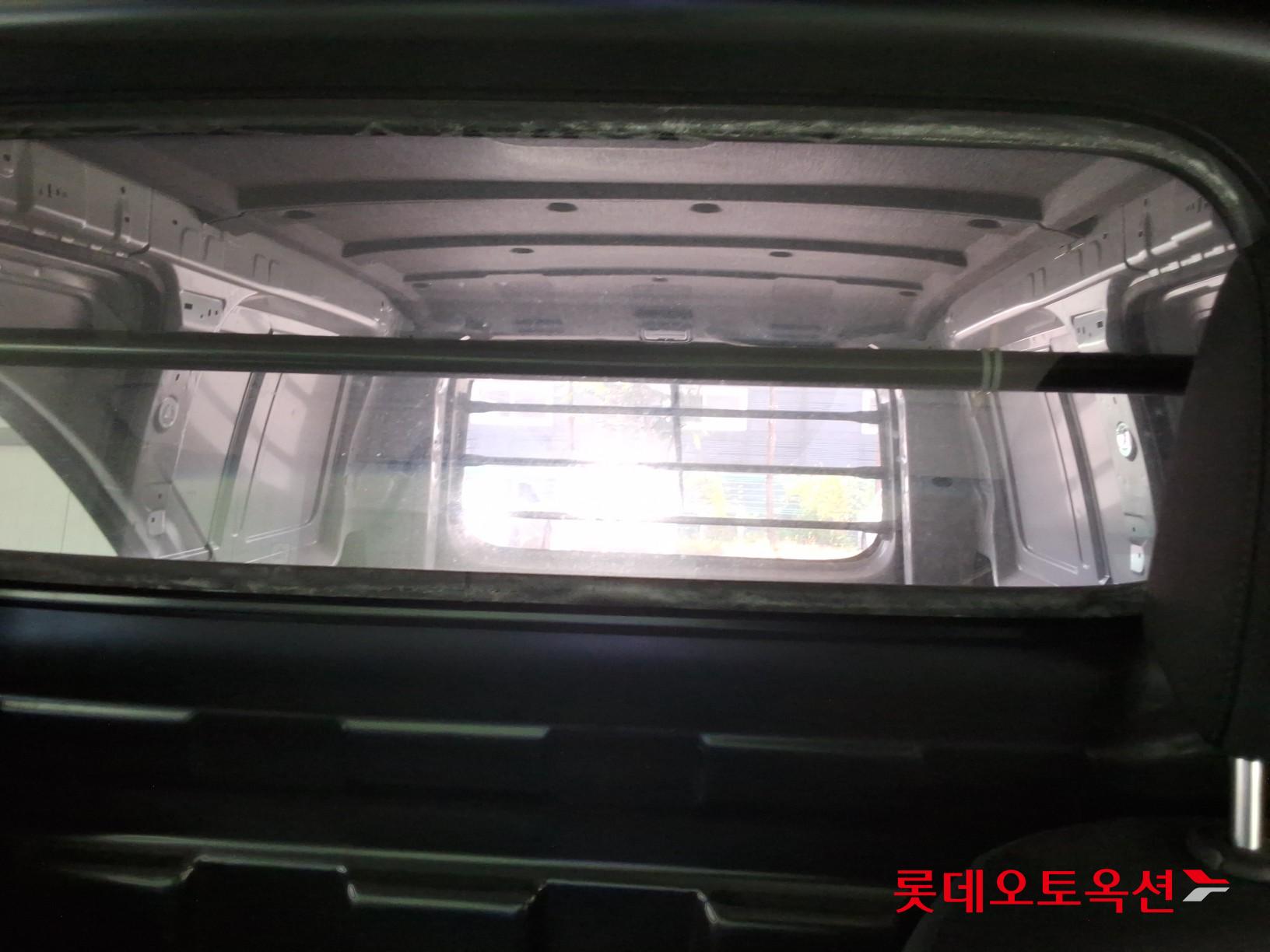2022 - hyundai staria