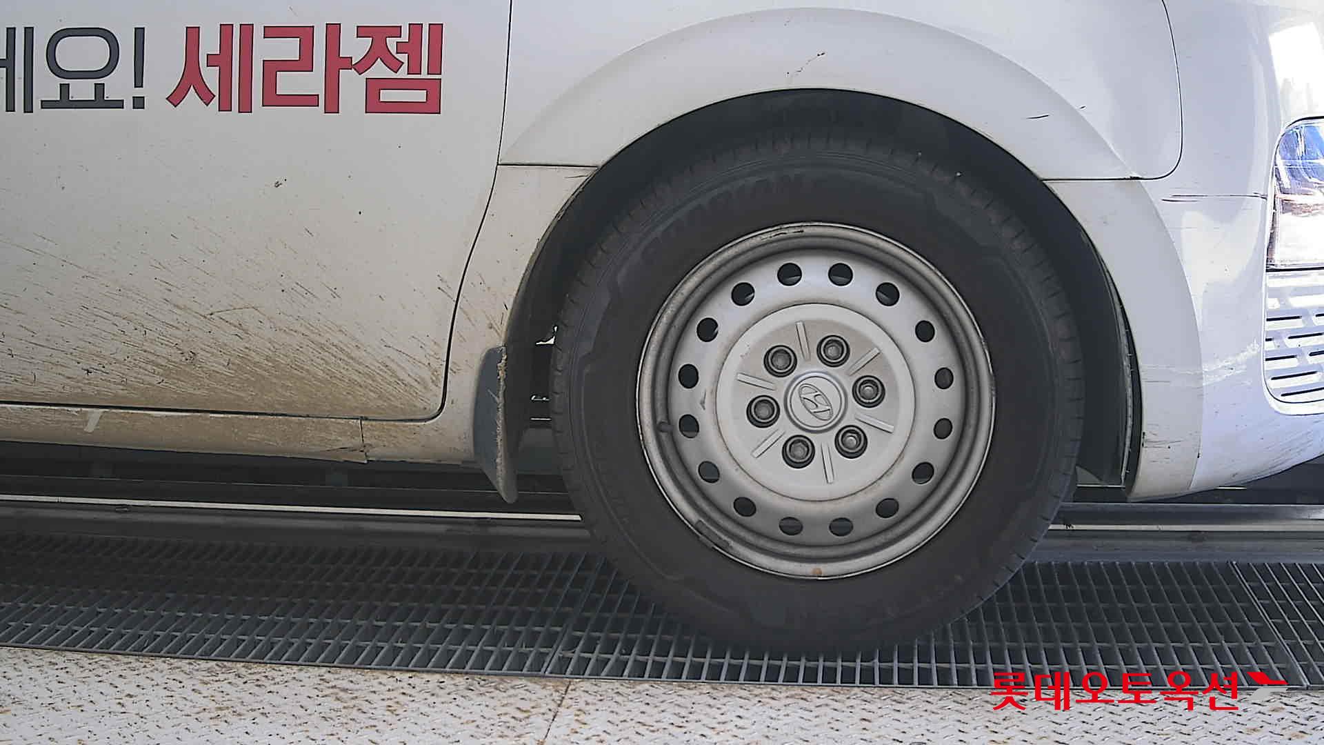 2022 - hyundai staria