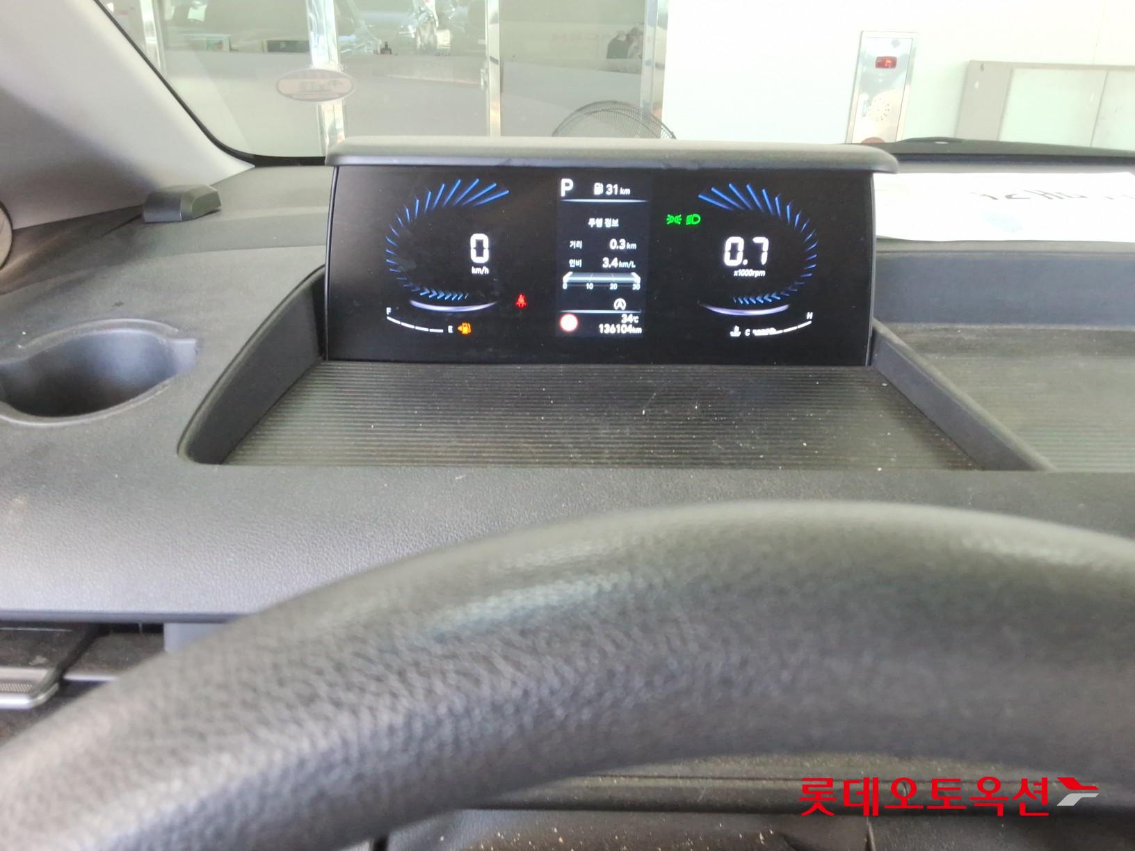 2022 - hyundai staria
