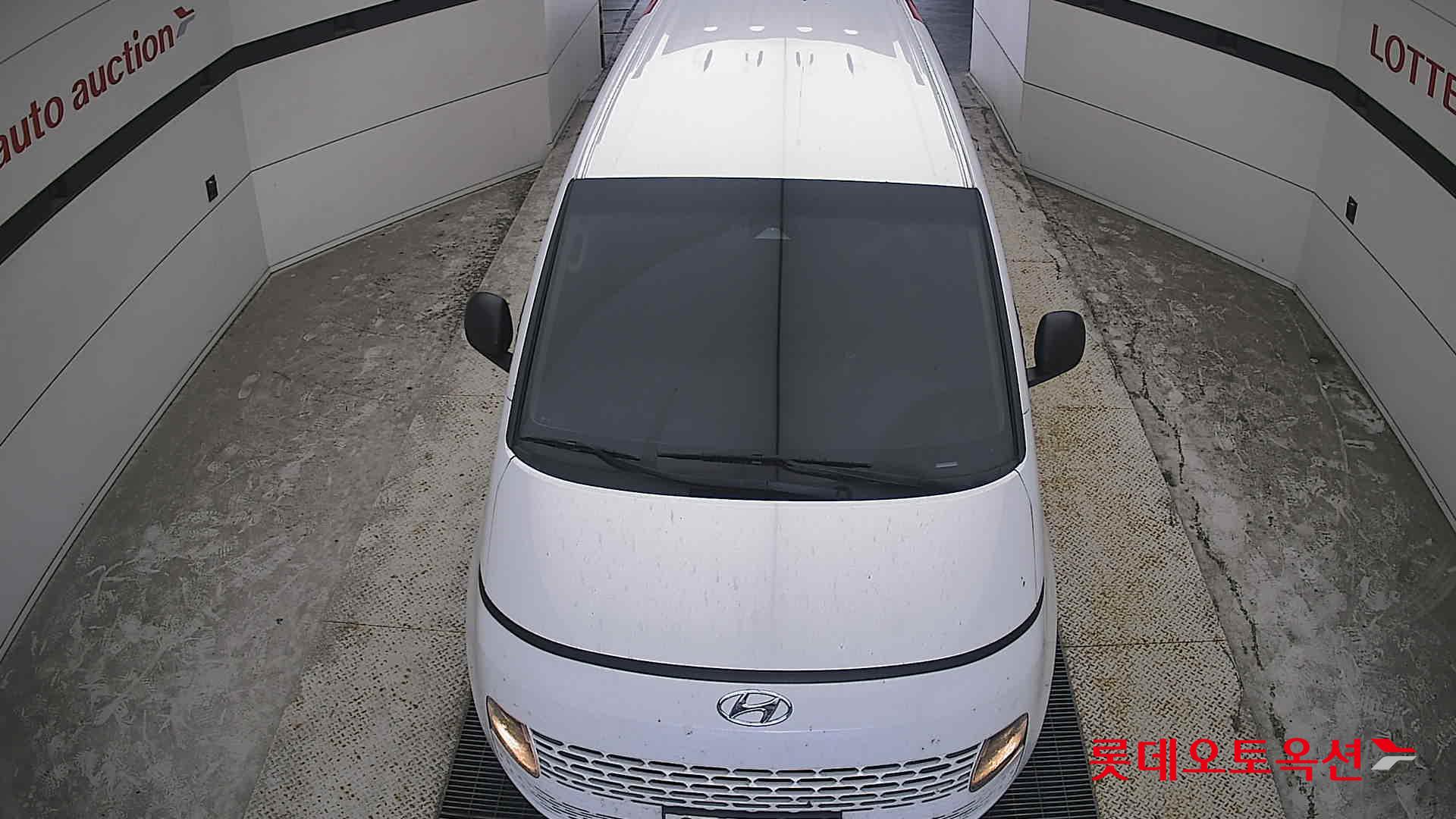 2022 - hyundai staria
