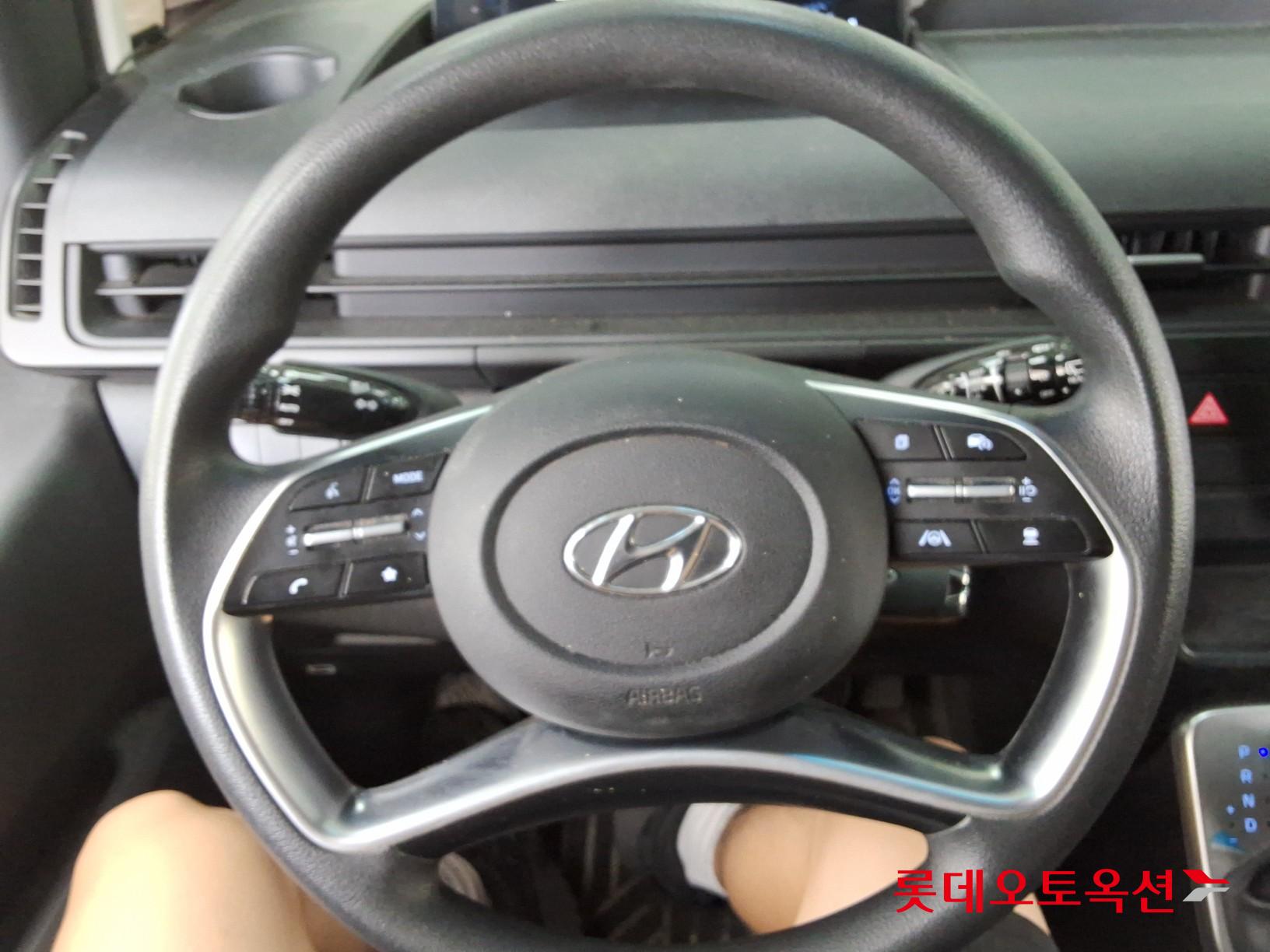 2022 - hyundai staria