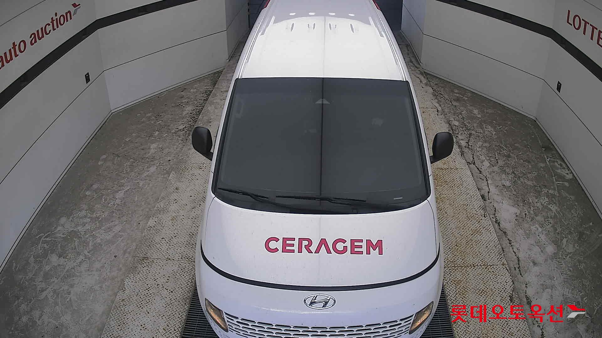 2022 - hyundai staria