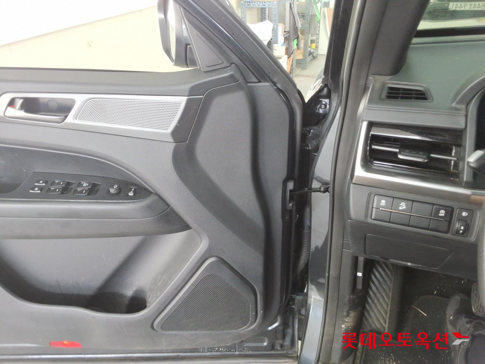 2024 - ssangyong rexton