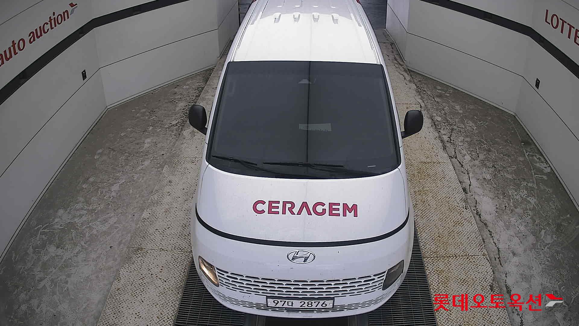 2022 - hyundai staria