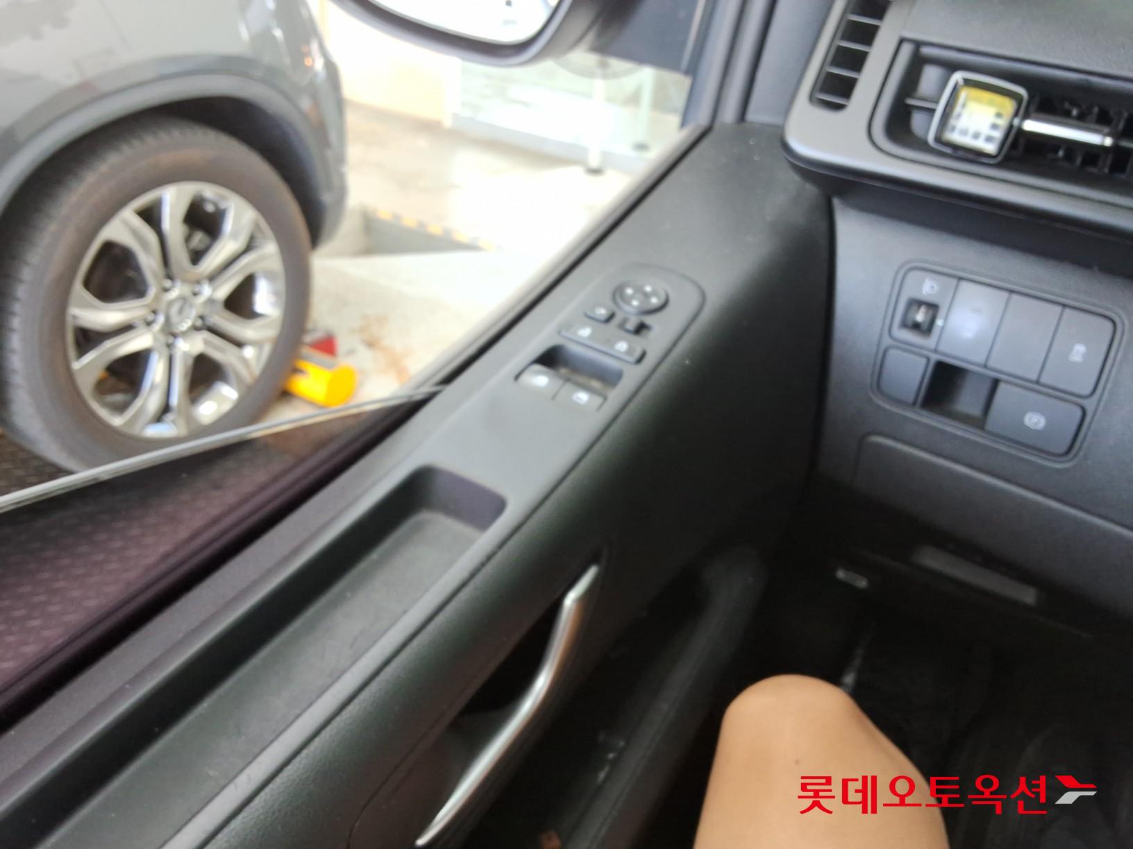 2022 - hyundai staria
