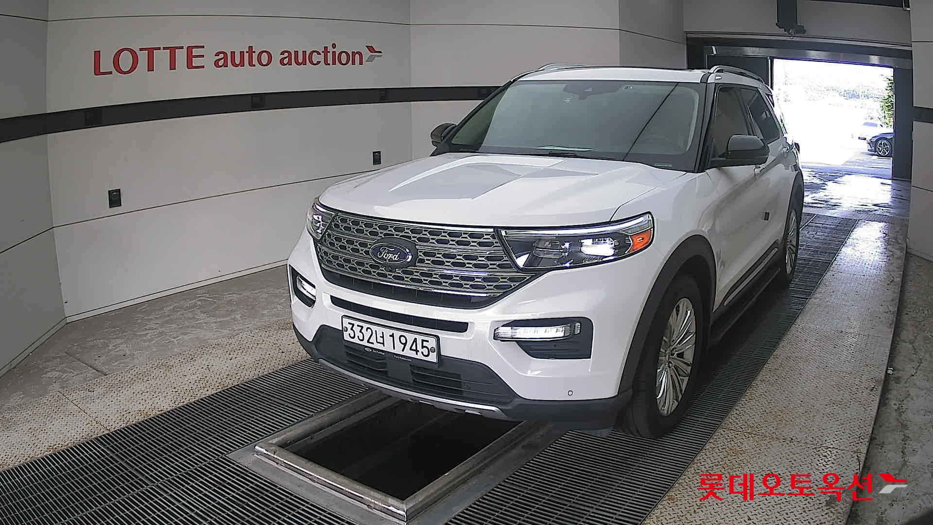 2020 - ford explorer