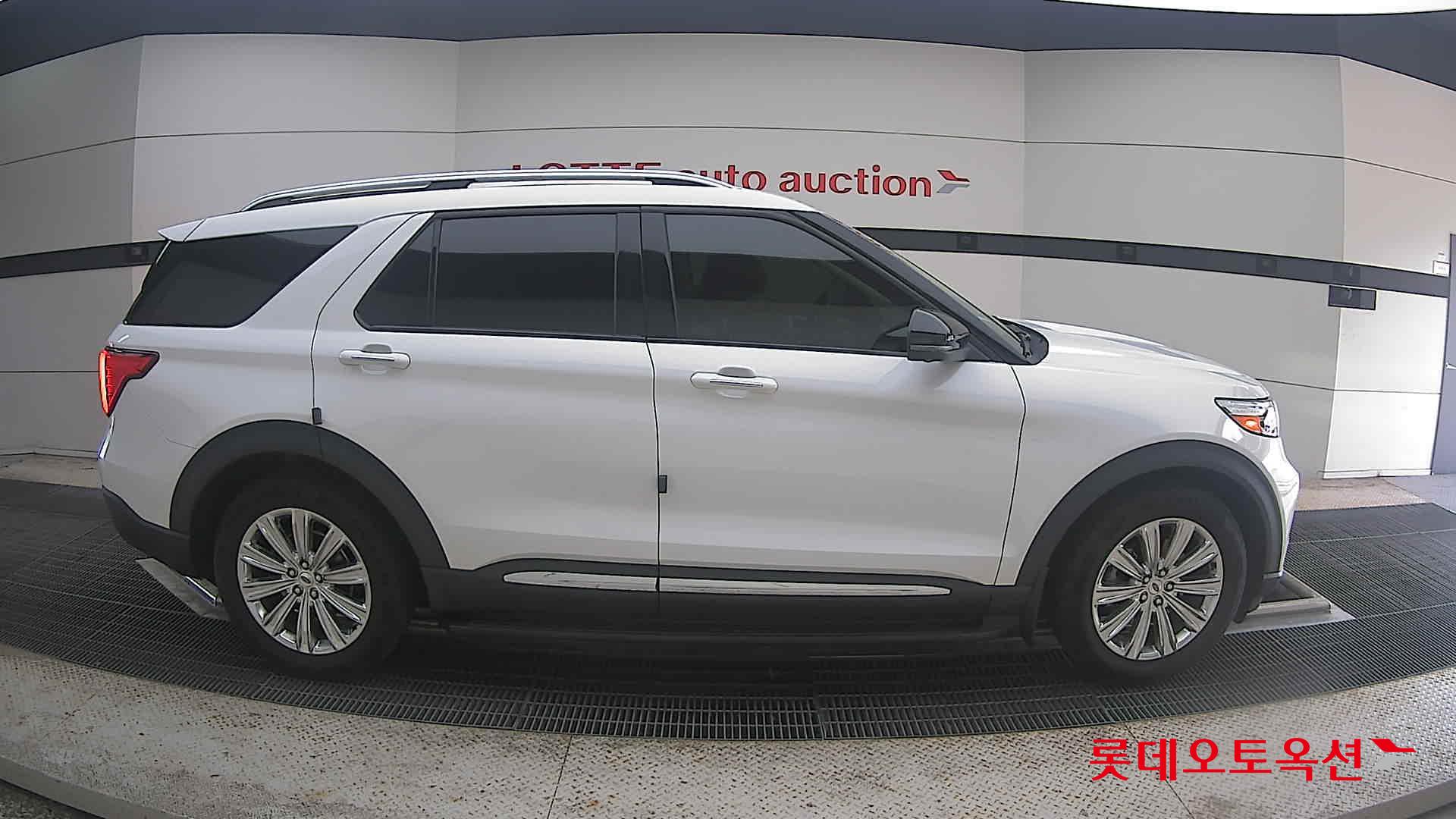 2020 - ford explorer