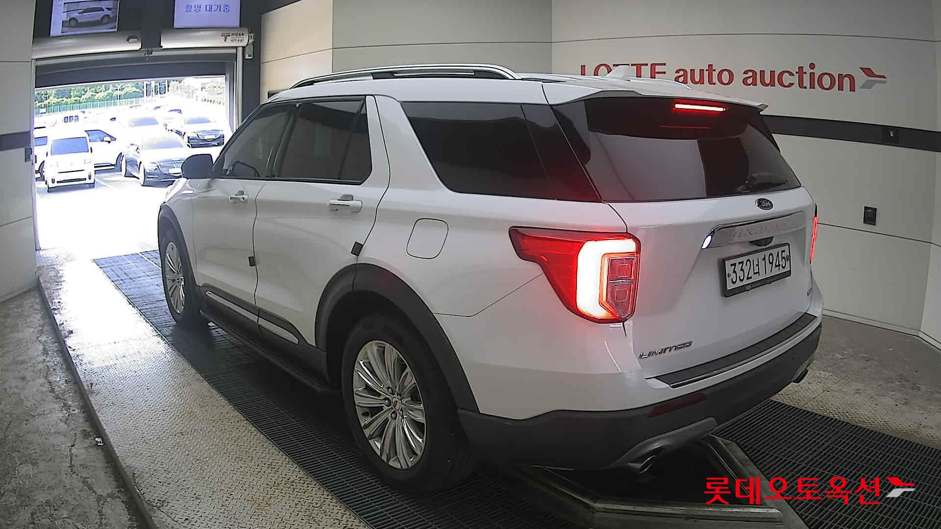 2020 - ford explorer