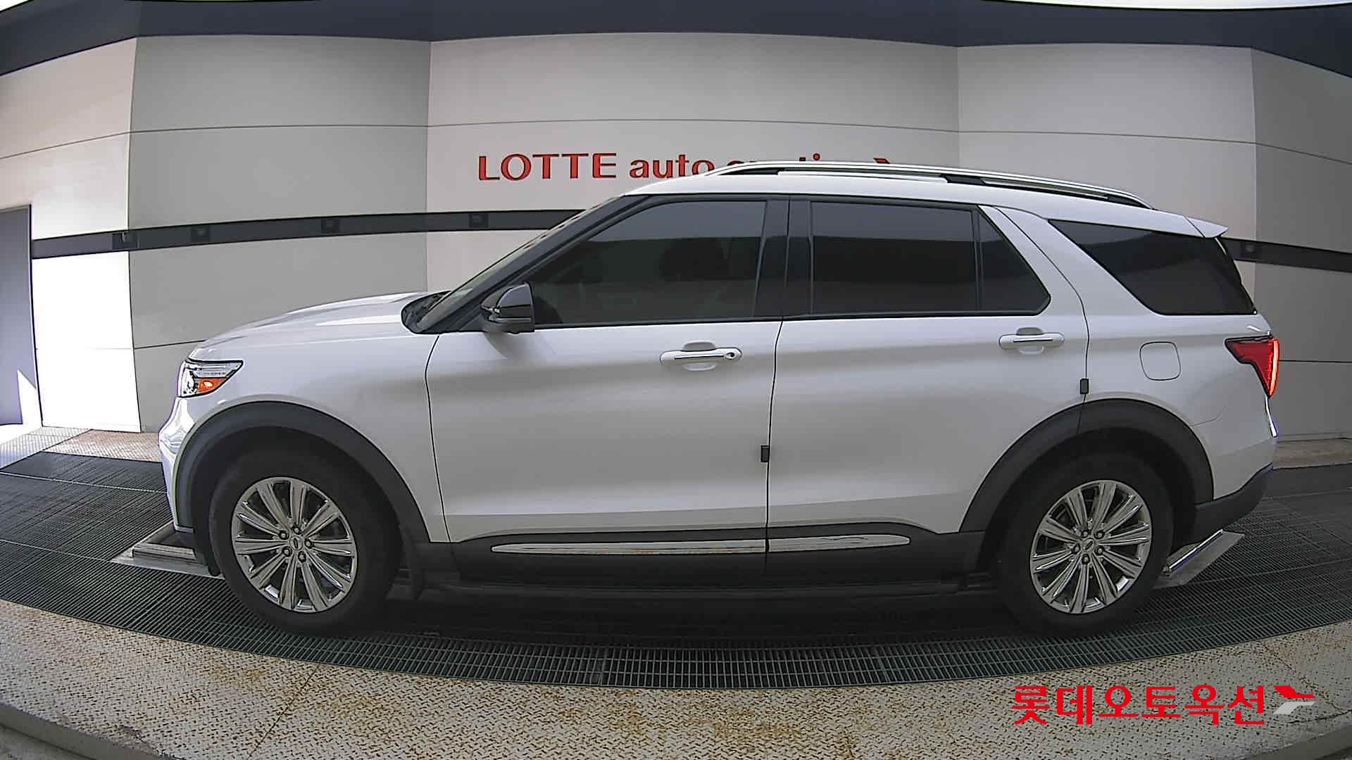 2020 - ford explorer