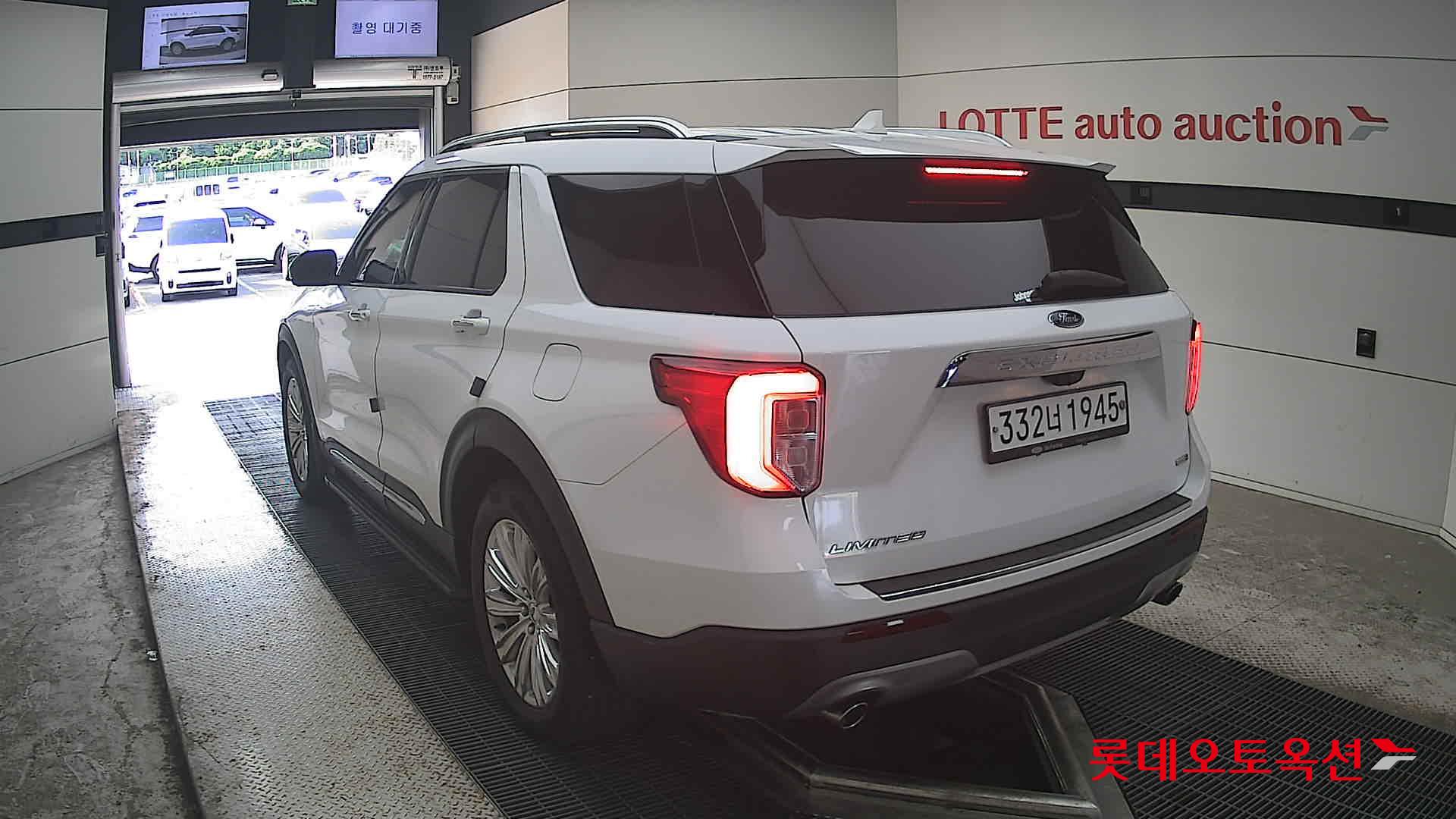 2020 - ford explorer