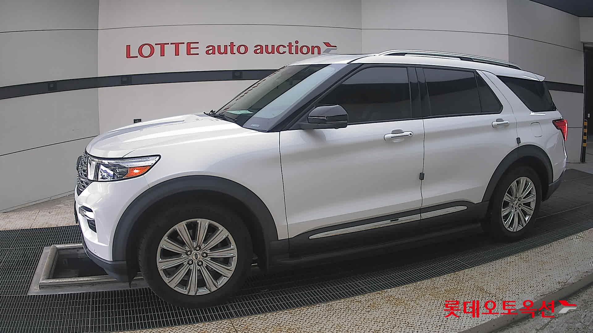 2020 - ford explorer