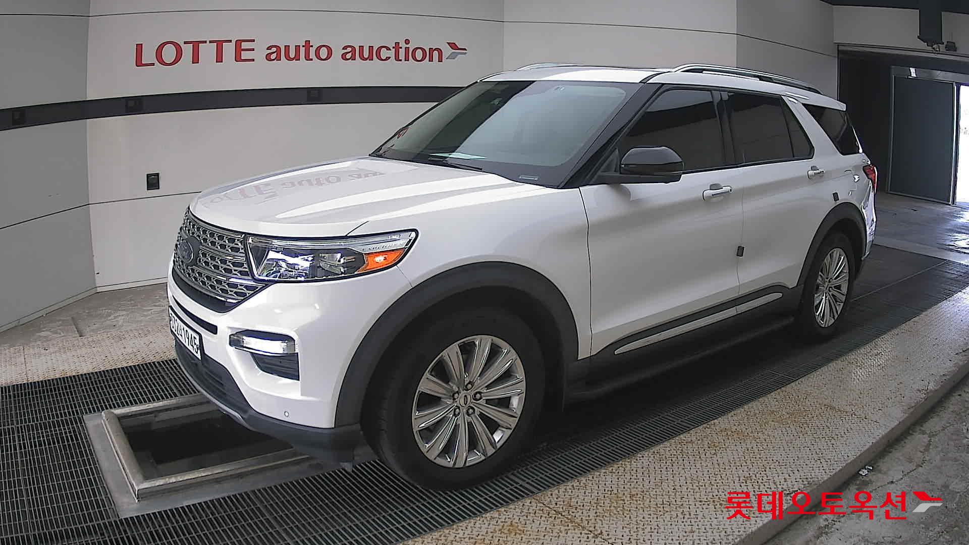 2020 - ford explorer