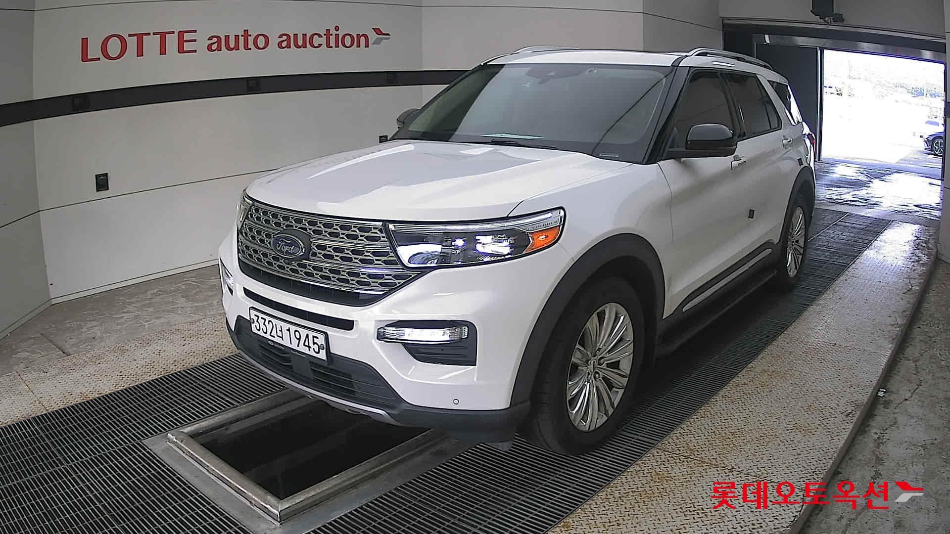 2020 - ford explorer