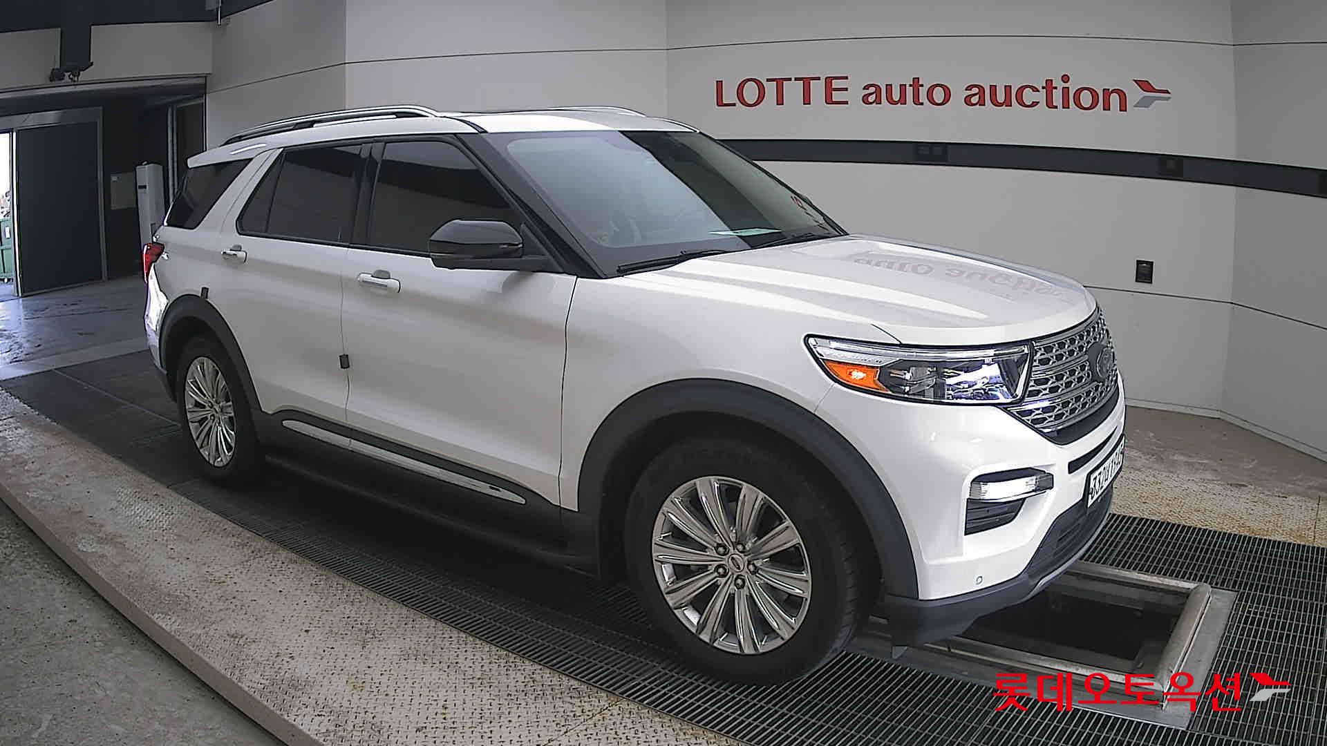 2020 - ford explorer