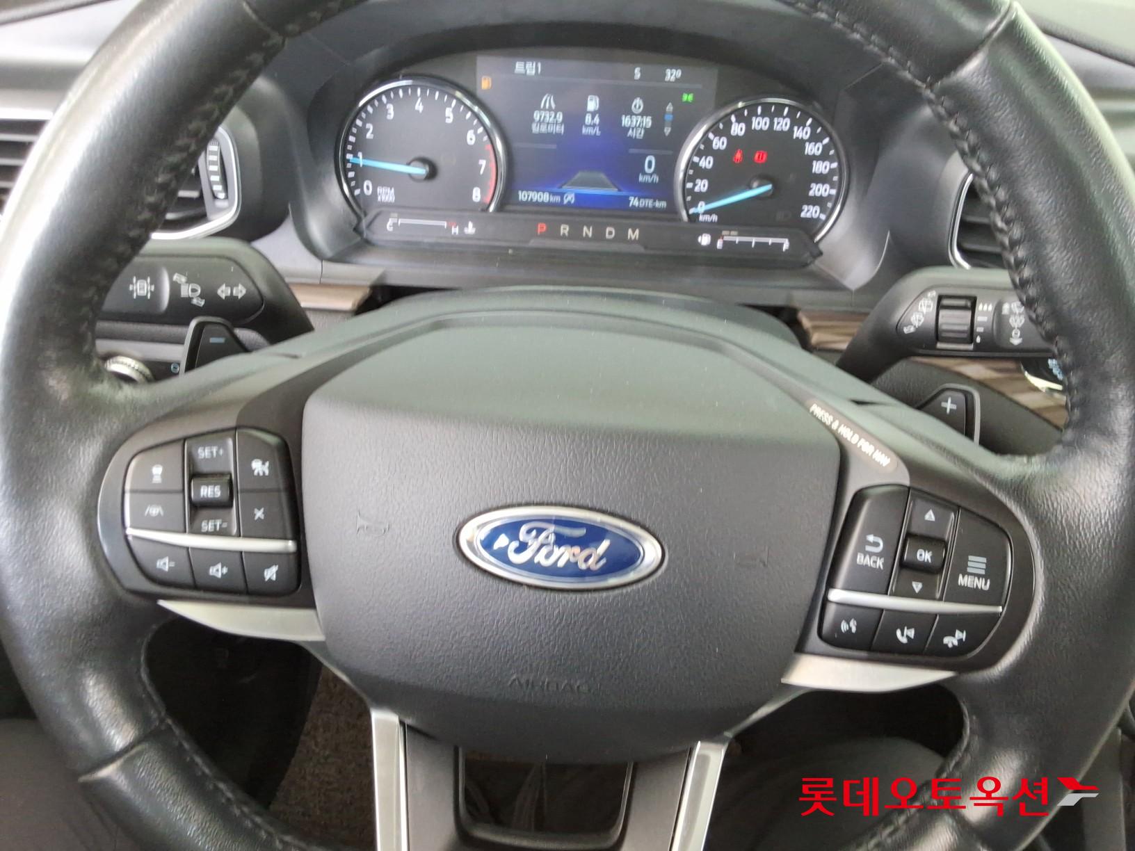2020 - ford explorer