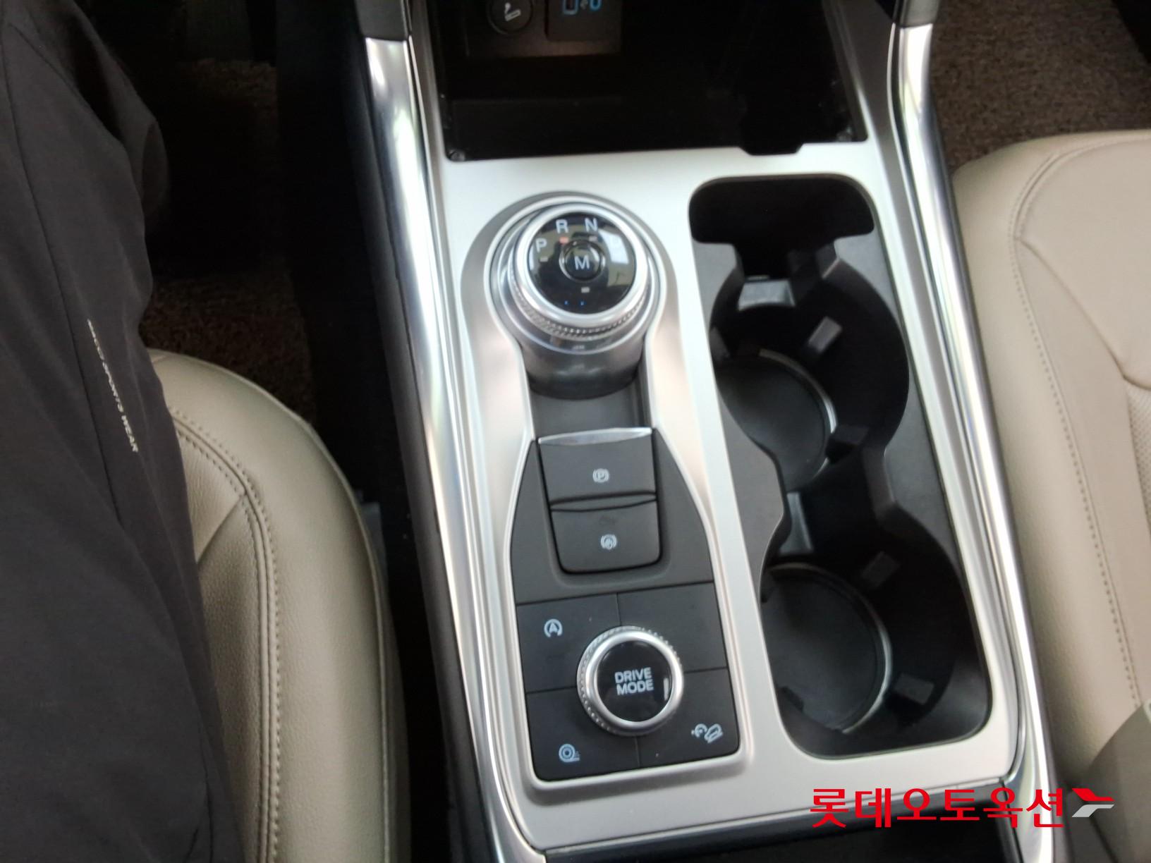 2020 - ford explorer