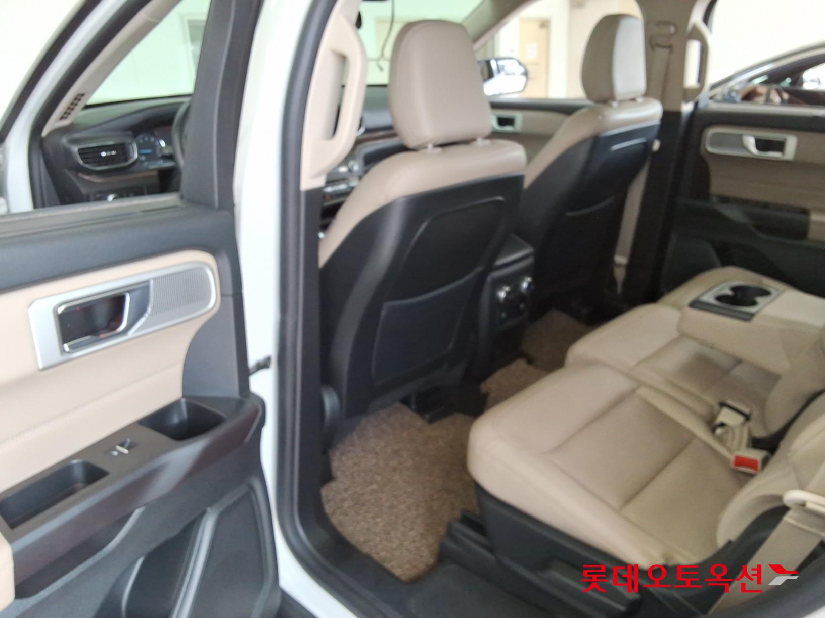 2020 - ford explorer