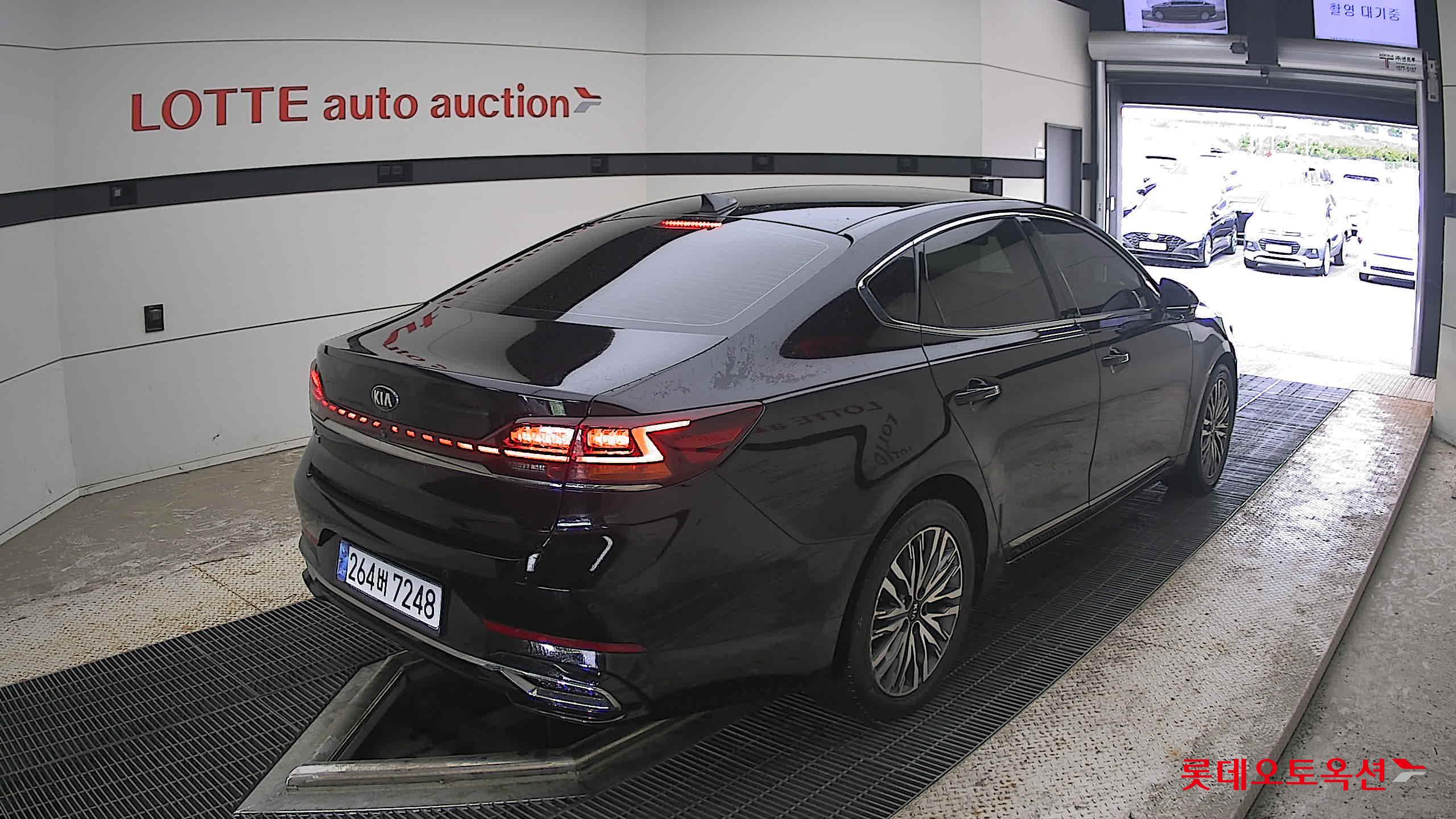 2021 - kia k7