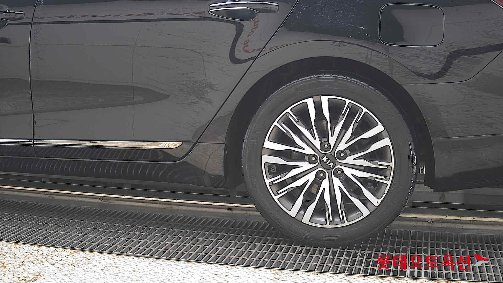 2021 - kia k7