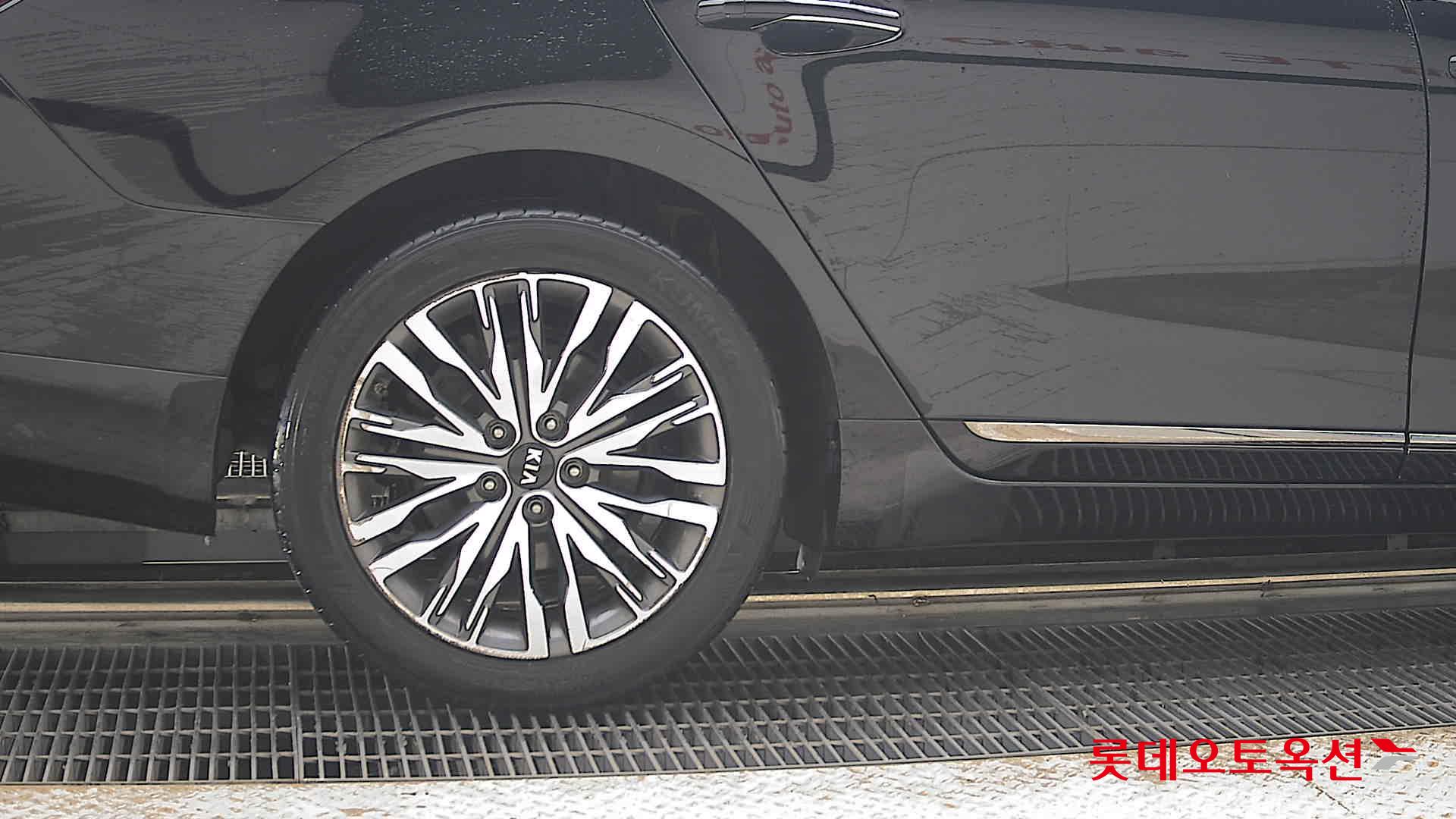 2021 - kia k7