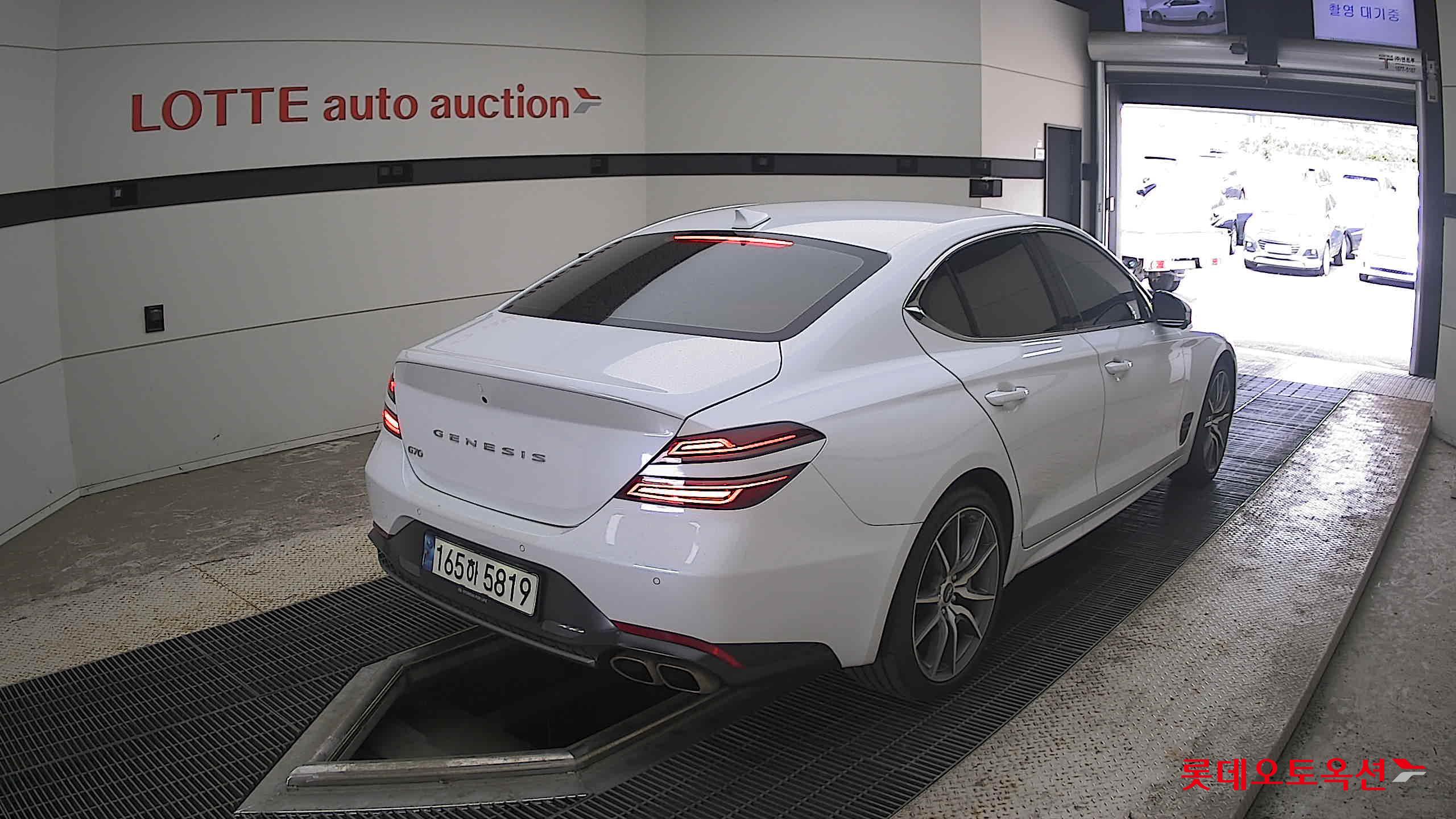 2023 - genesis g70