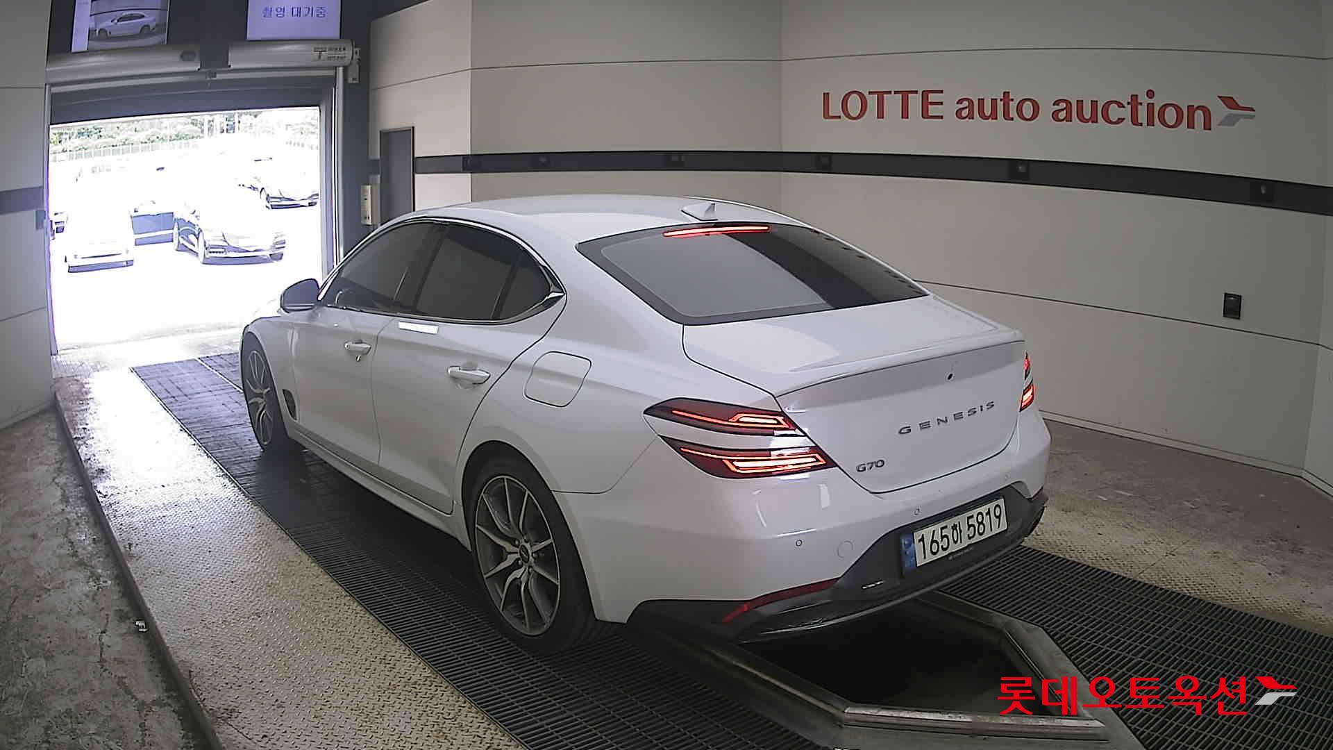 2023 - genesis g70
