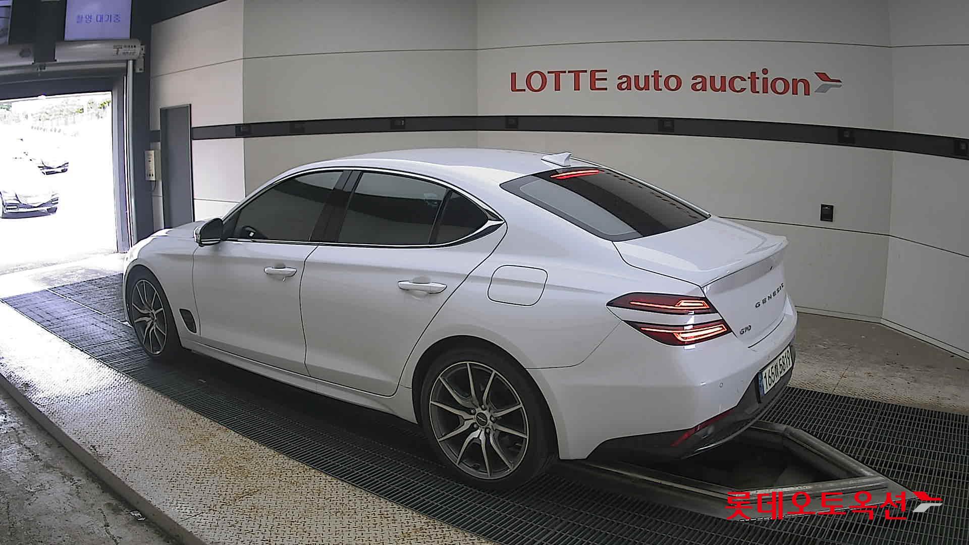 2023 - genesis g70