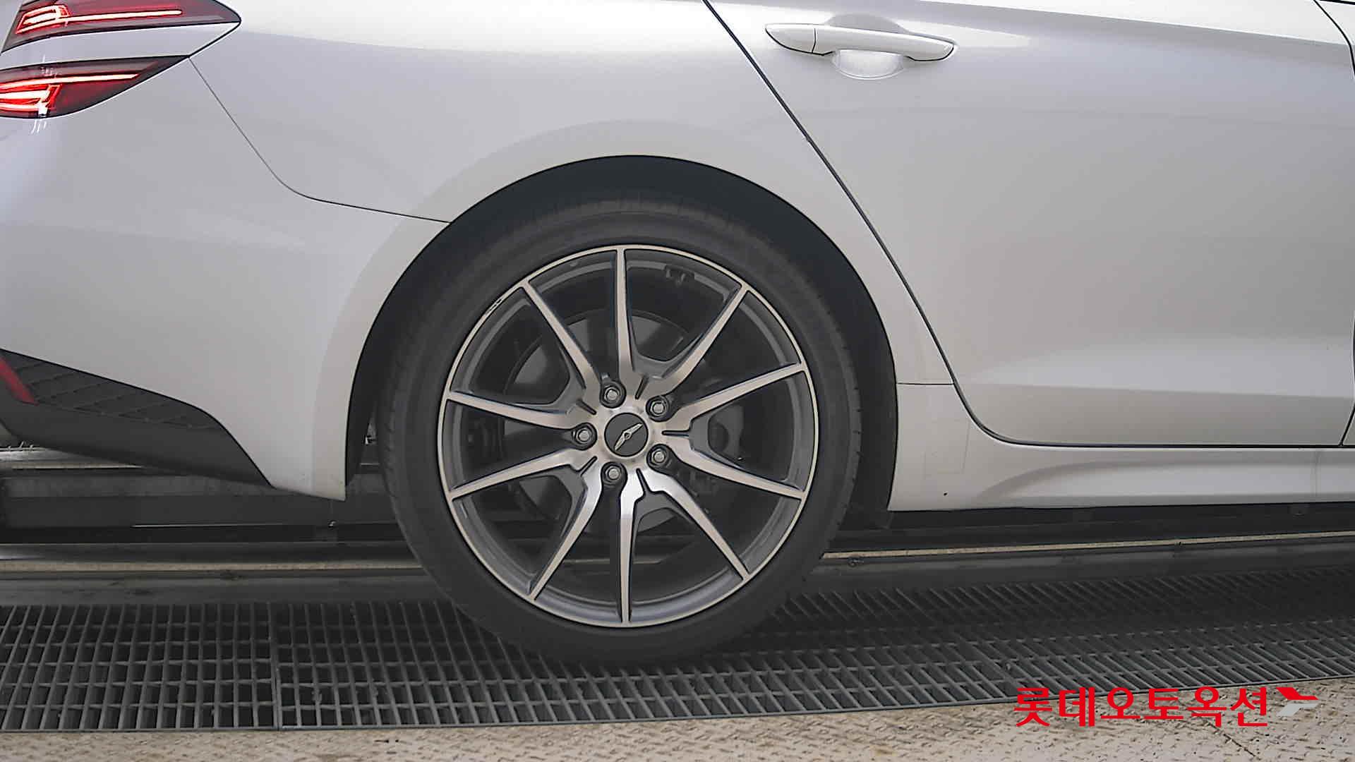 2023 - genesis g70