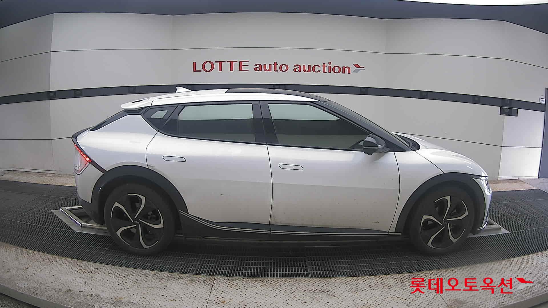 2022 - kia ev6