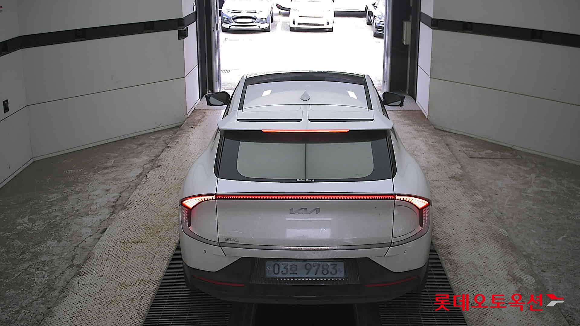 2022 - kia ev6