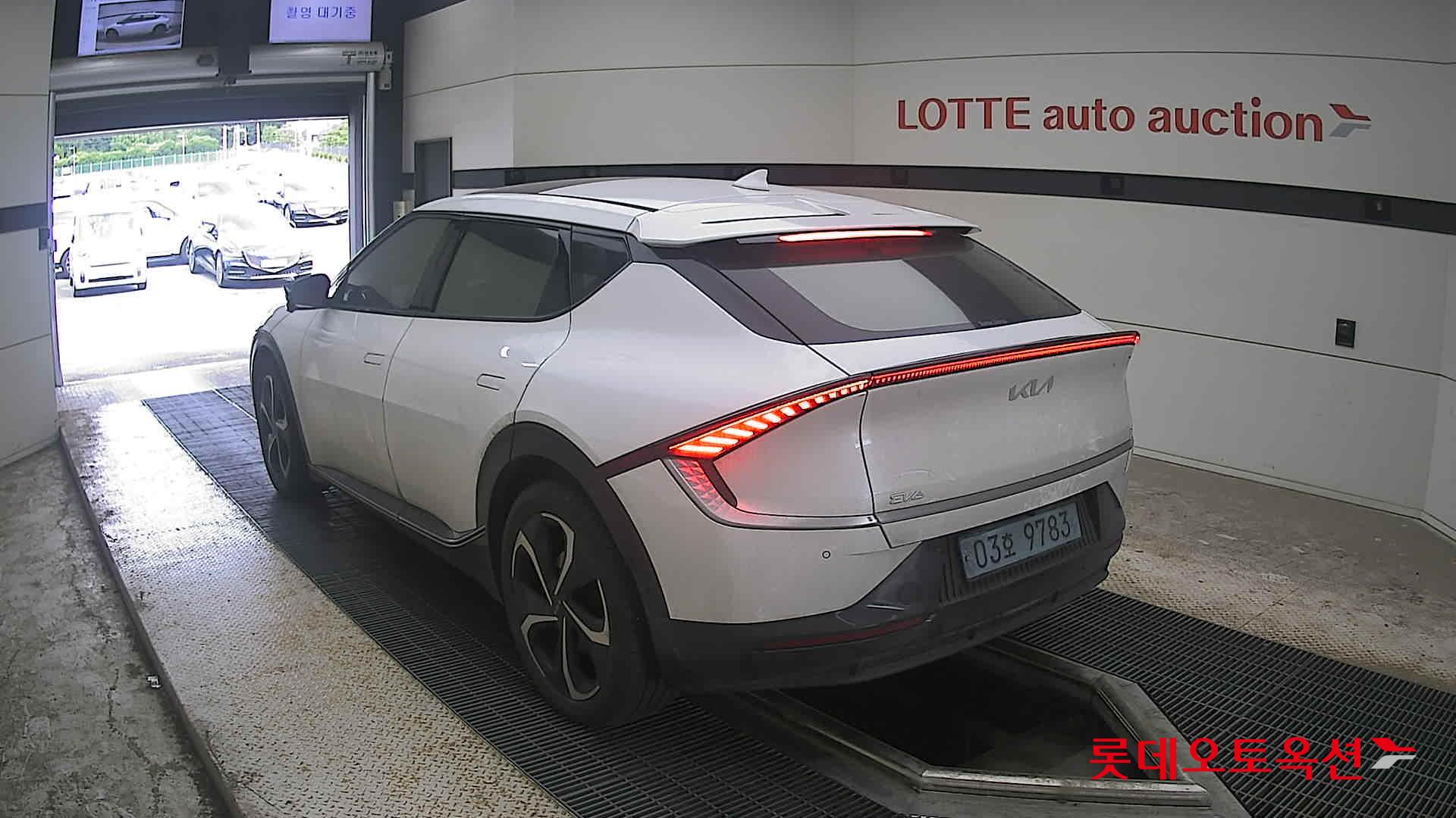 2022 - kia ev6