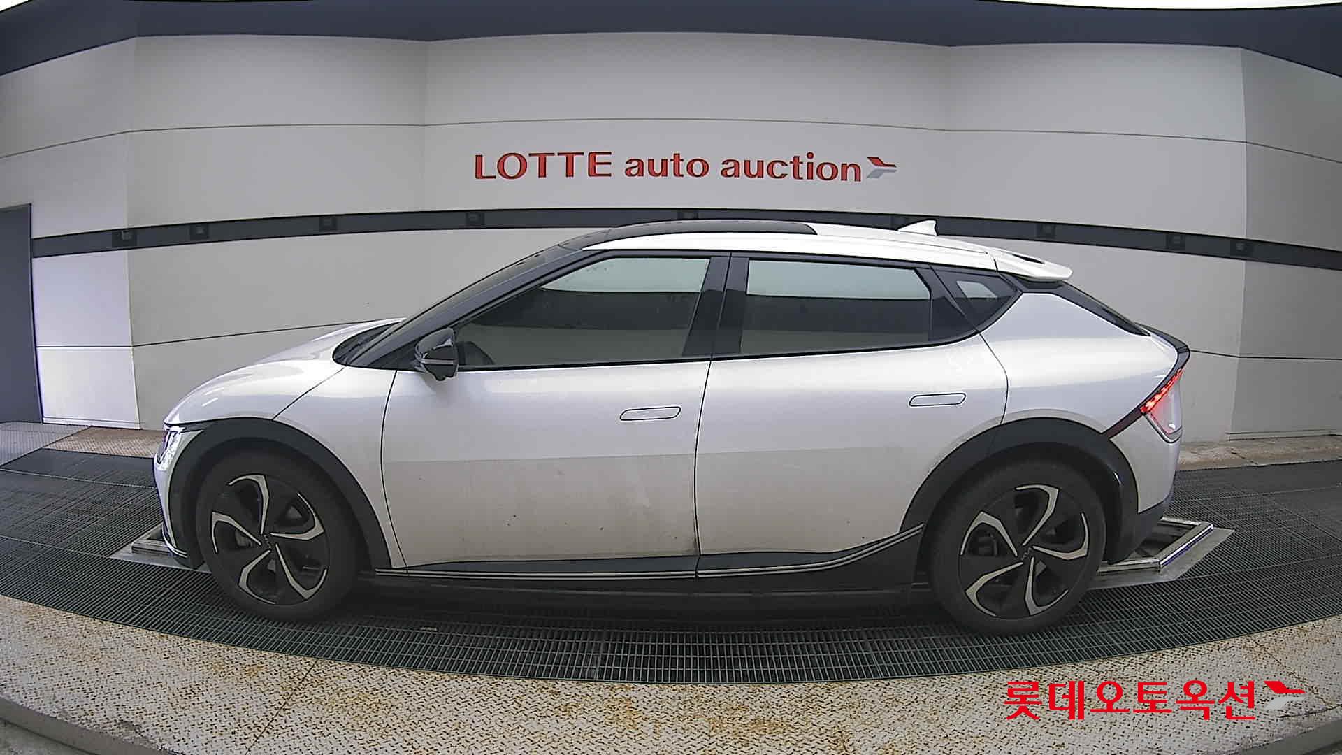 2022 - kia ev6