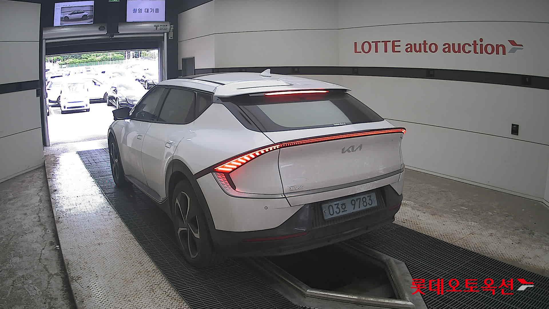 2022 - kia ev6