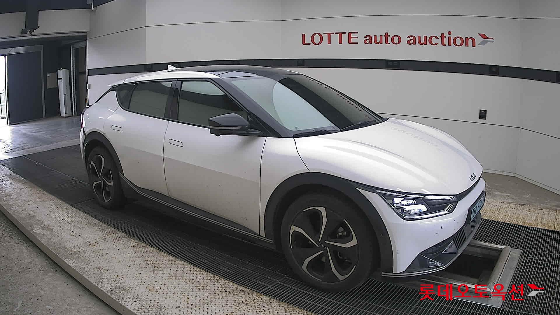 2022 - kia ev6
