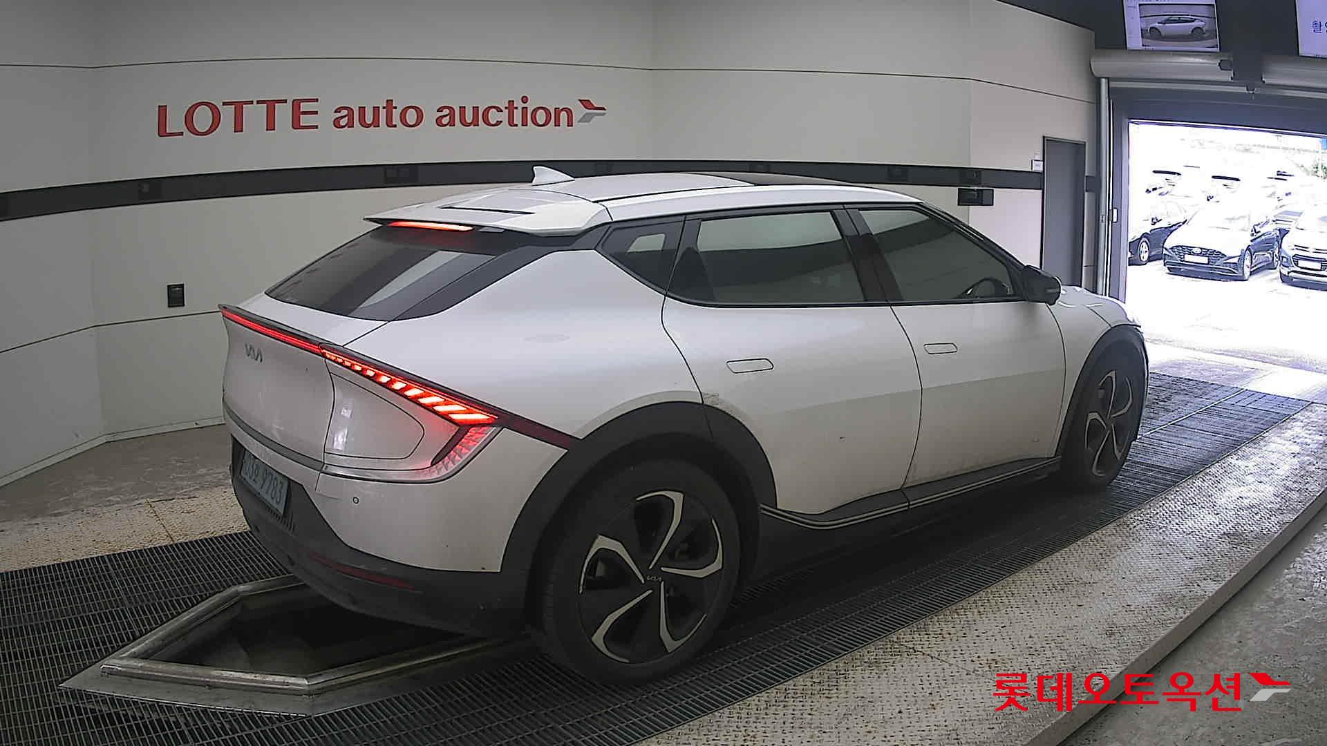 2022 - kia ev6