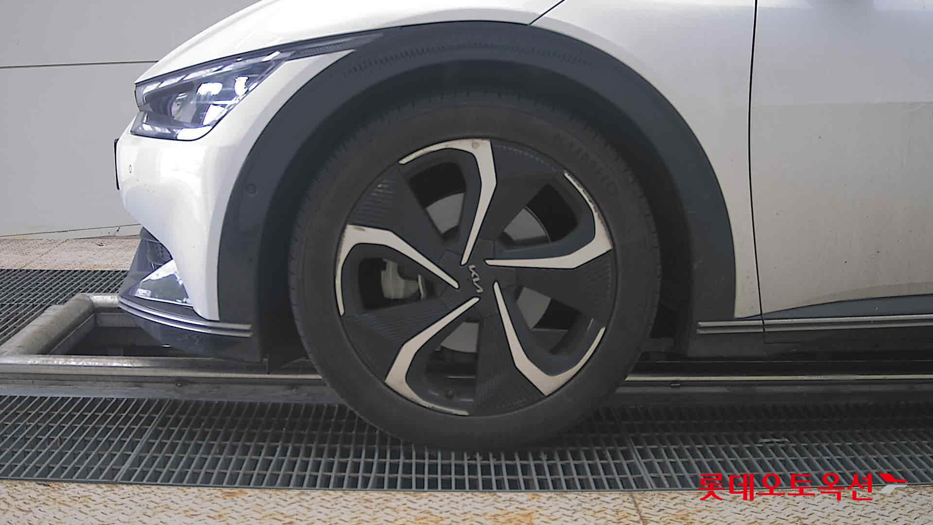 2022 - kia ev6