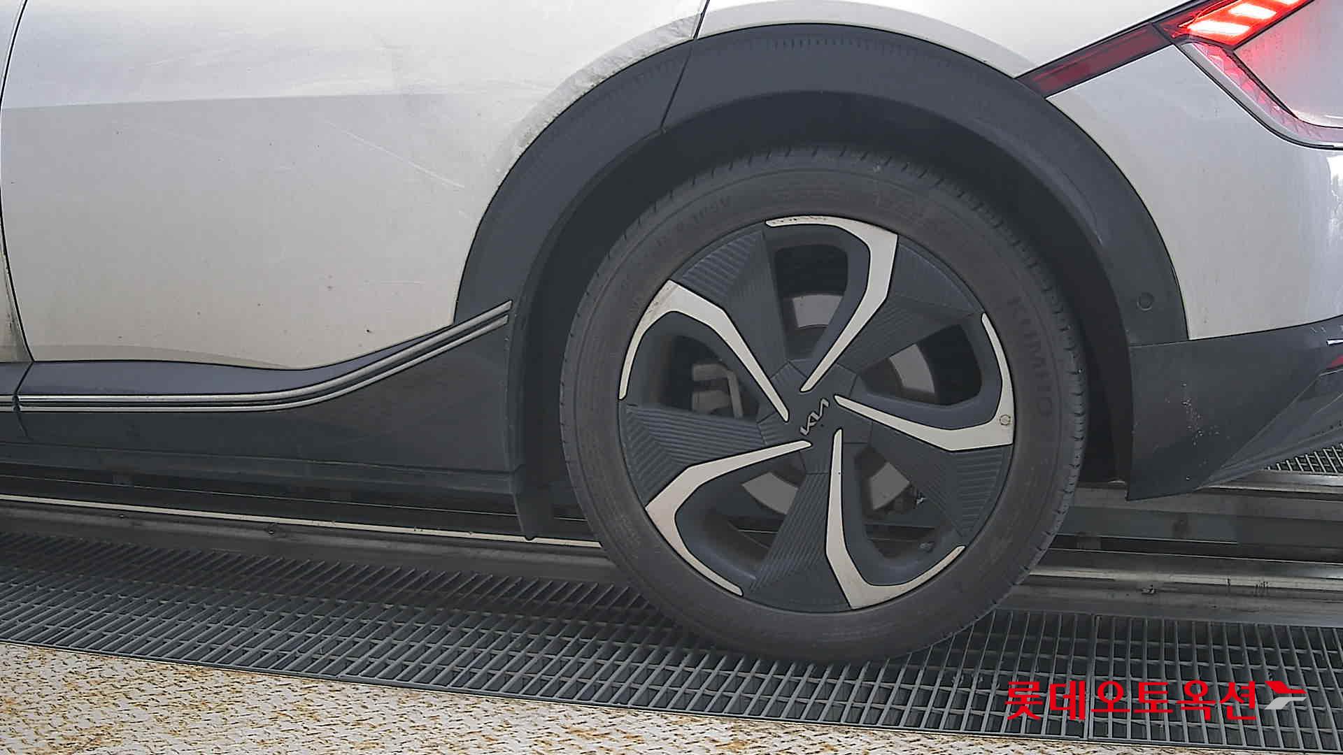 2022 - kia ev6