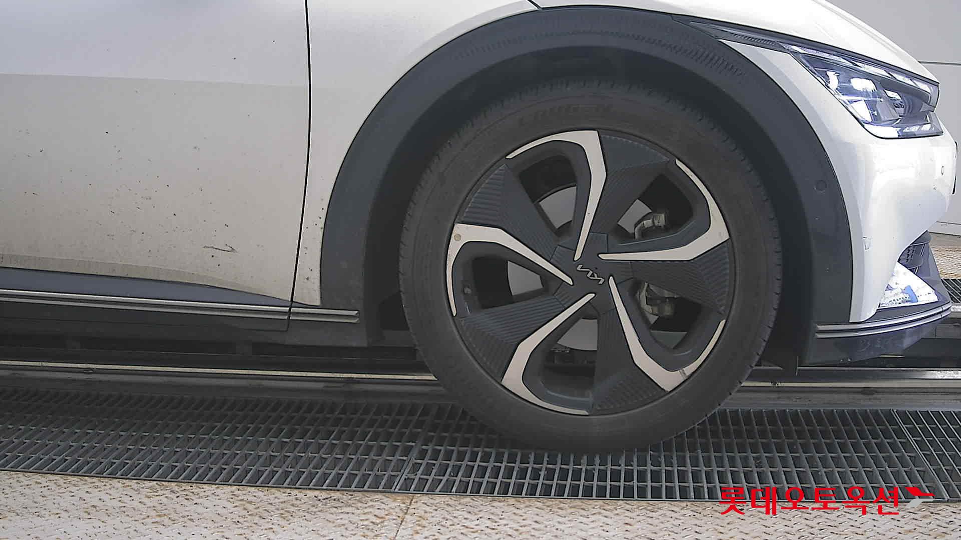 2022 - kia ev6