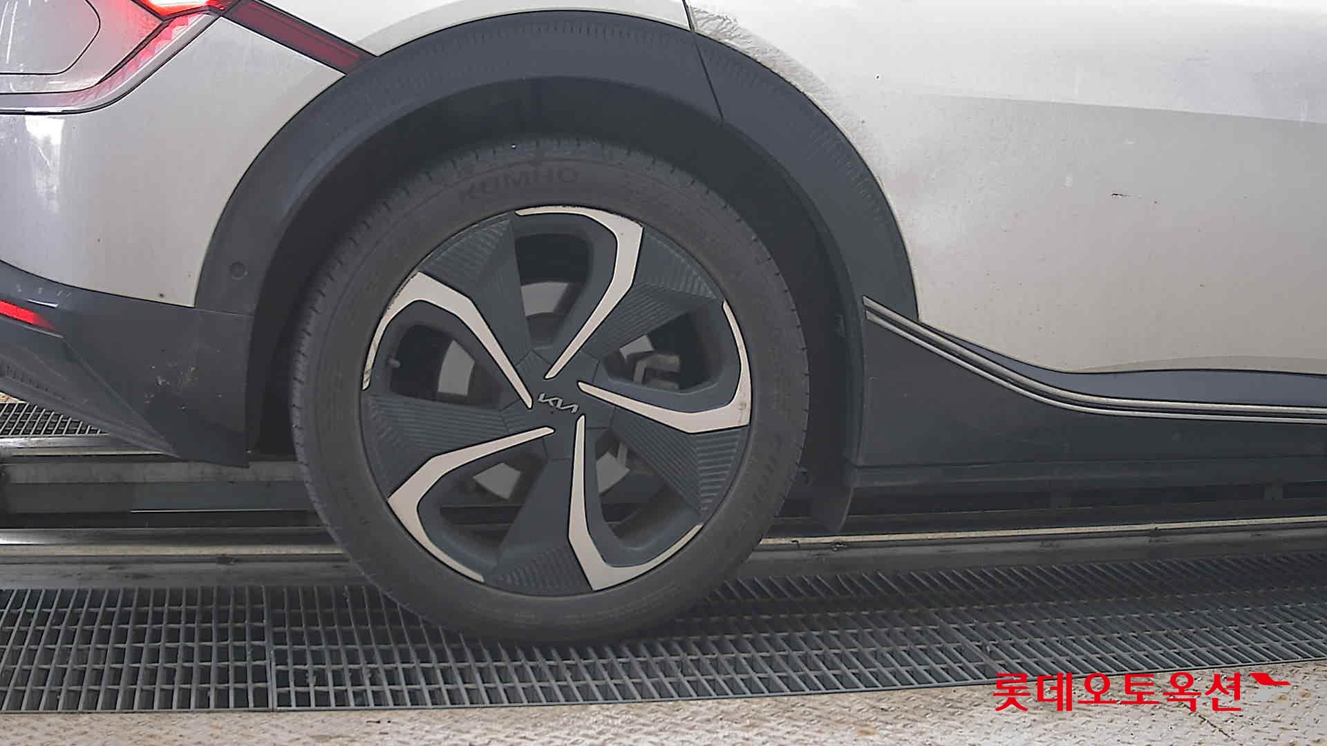 2022 - kia ev6