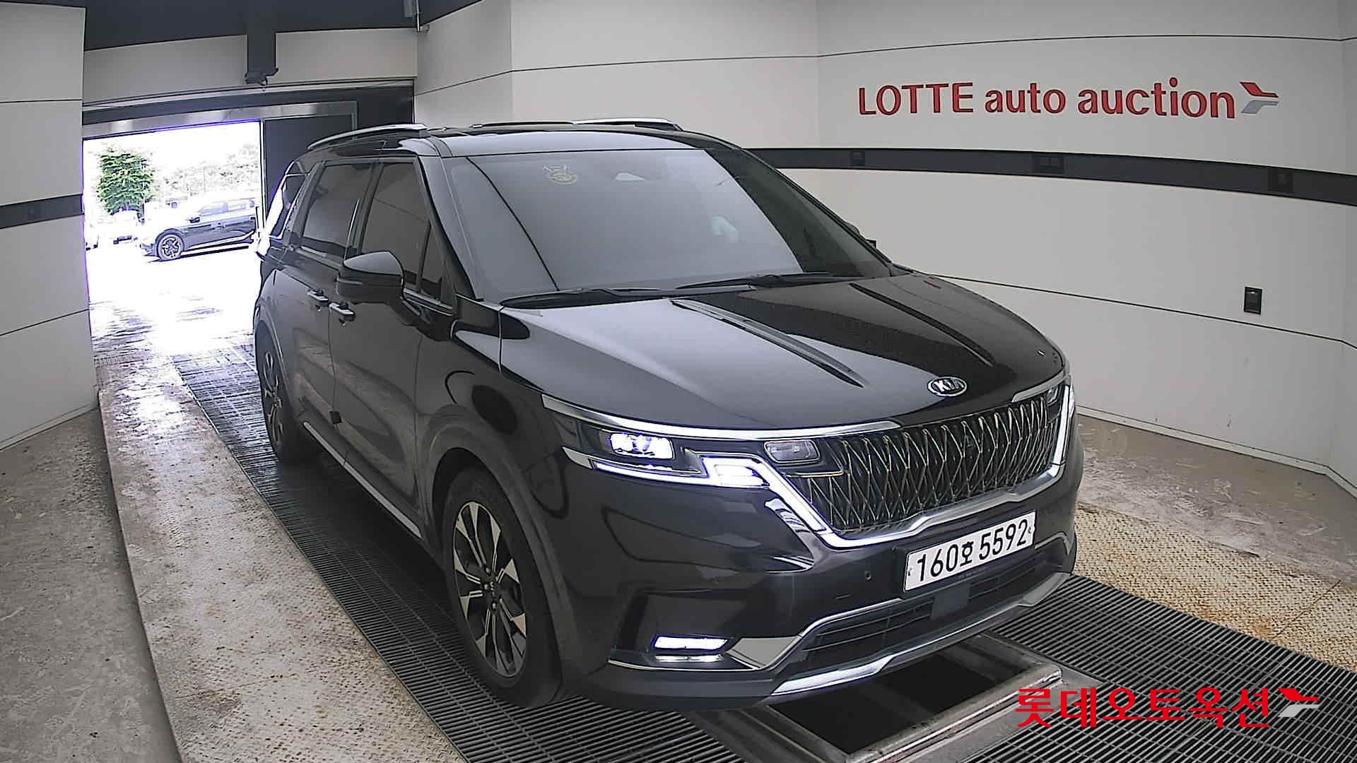 2021 - kia carnival