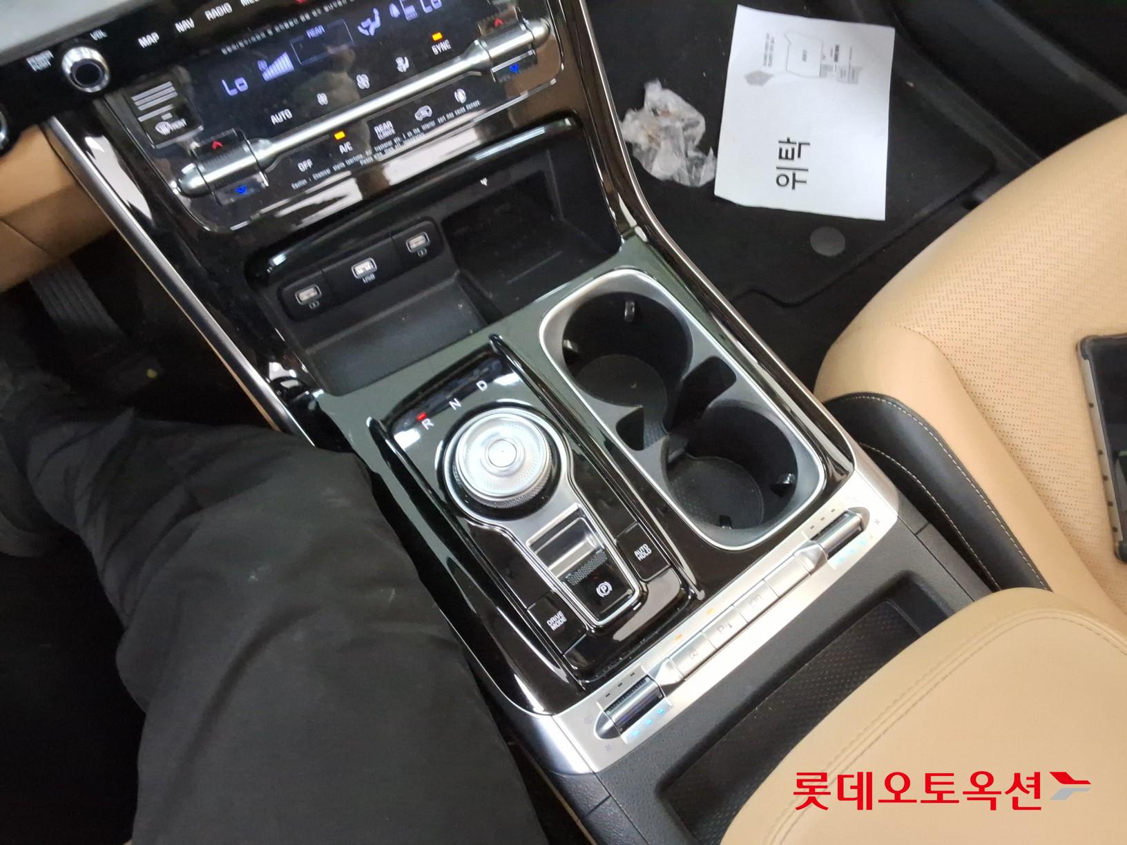 2021 - kia carnival