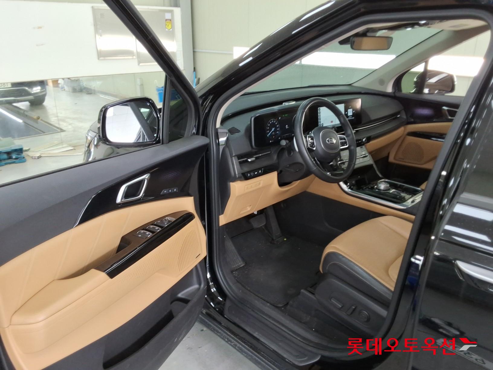 2021 - kia carnival