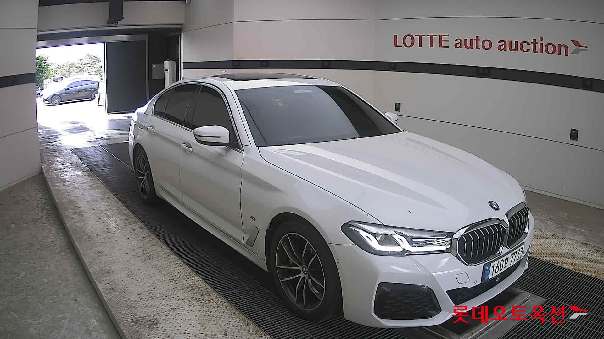 2021 - bmw 523d