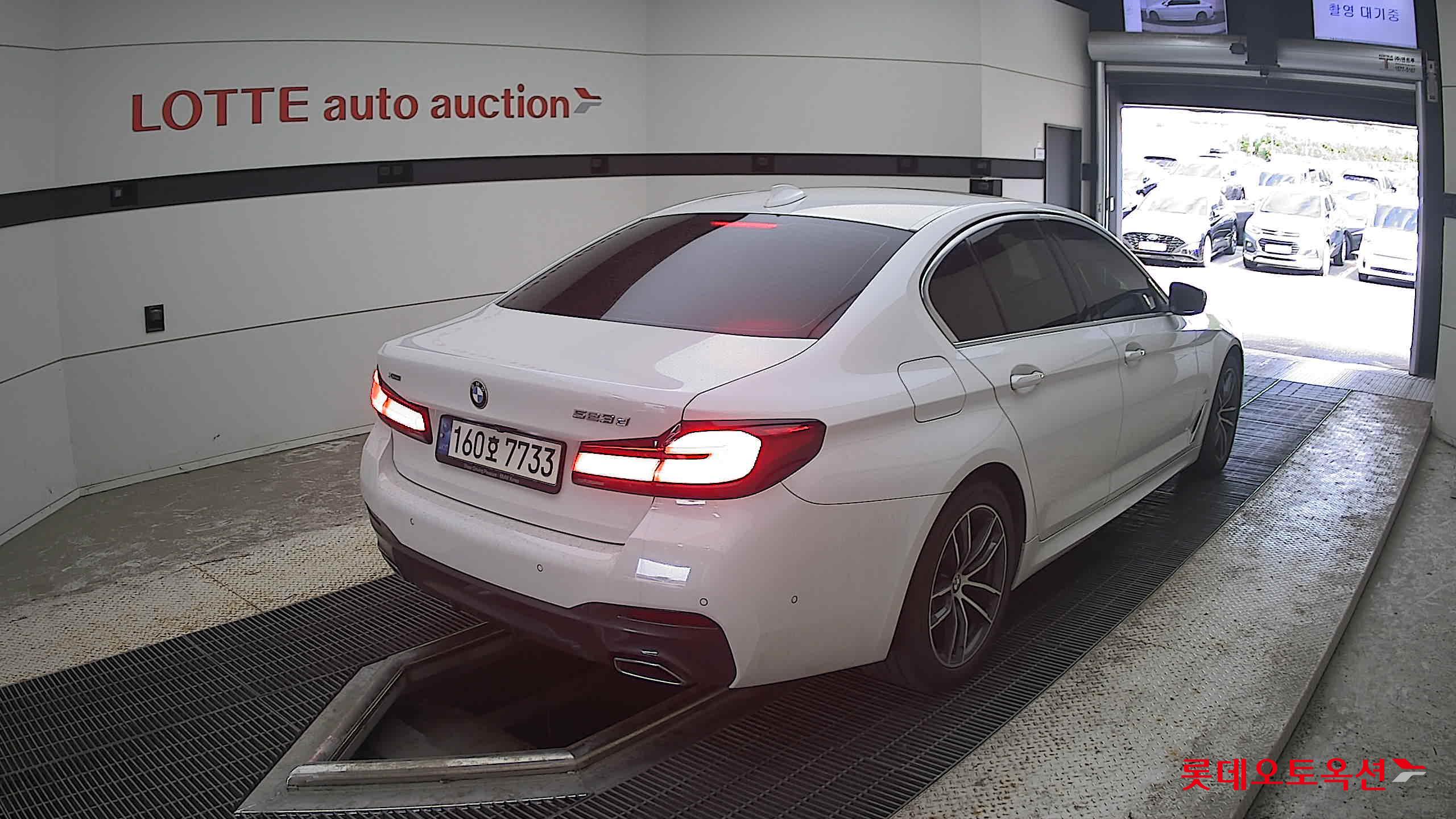 2021 - bmw 523d