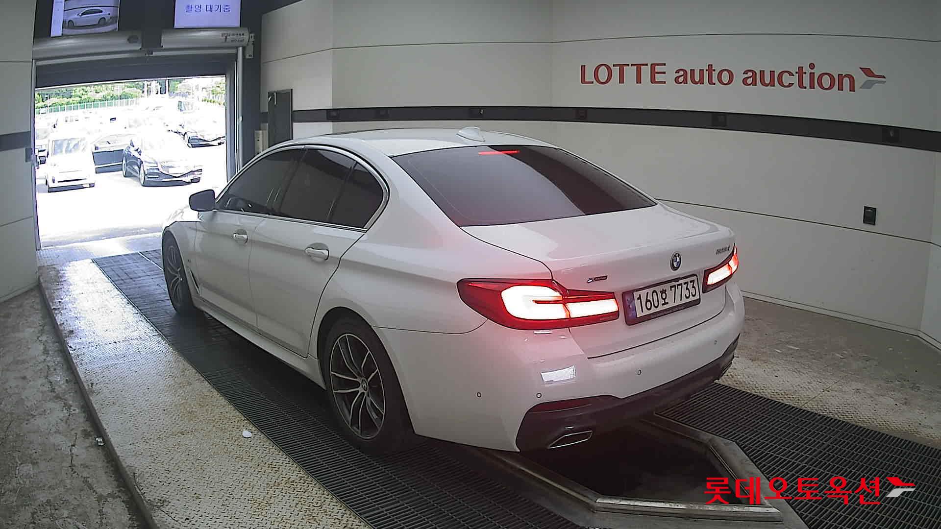 2021 - bmw 523d