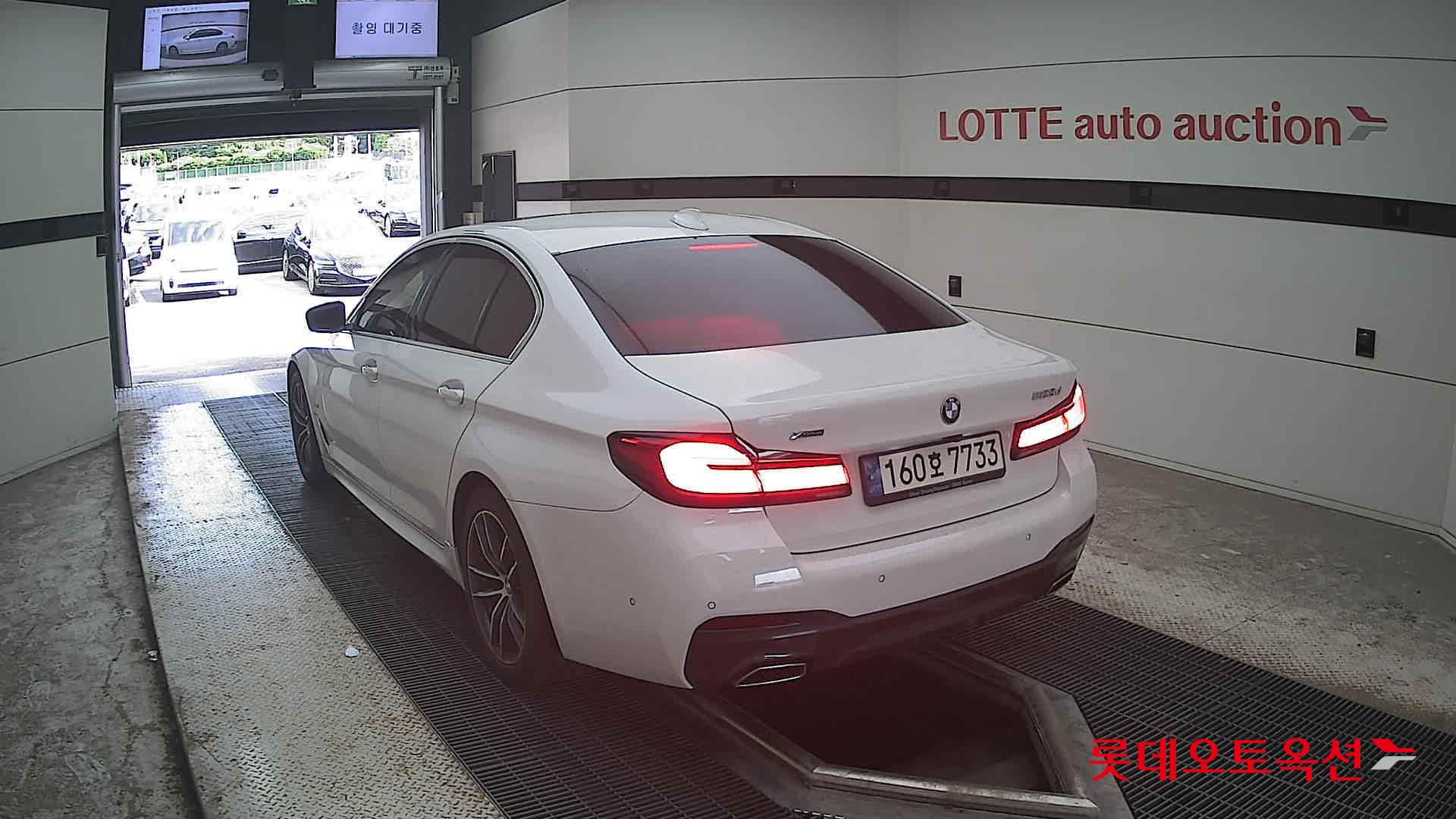 2021 - bmw 523d