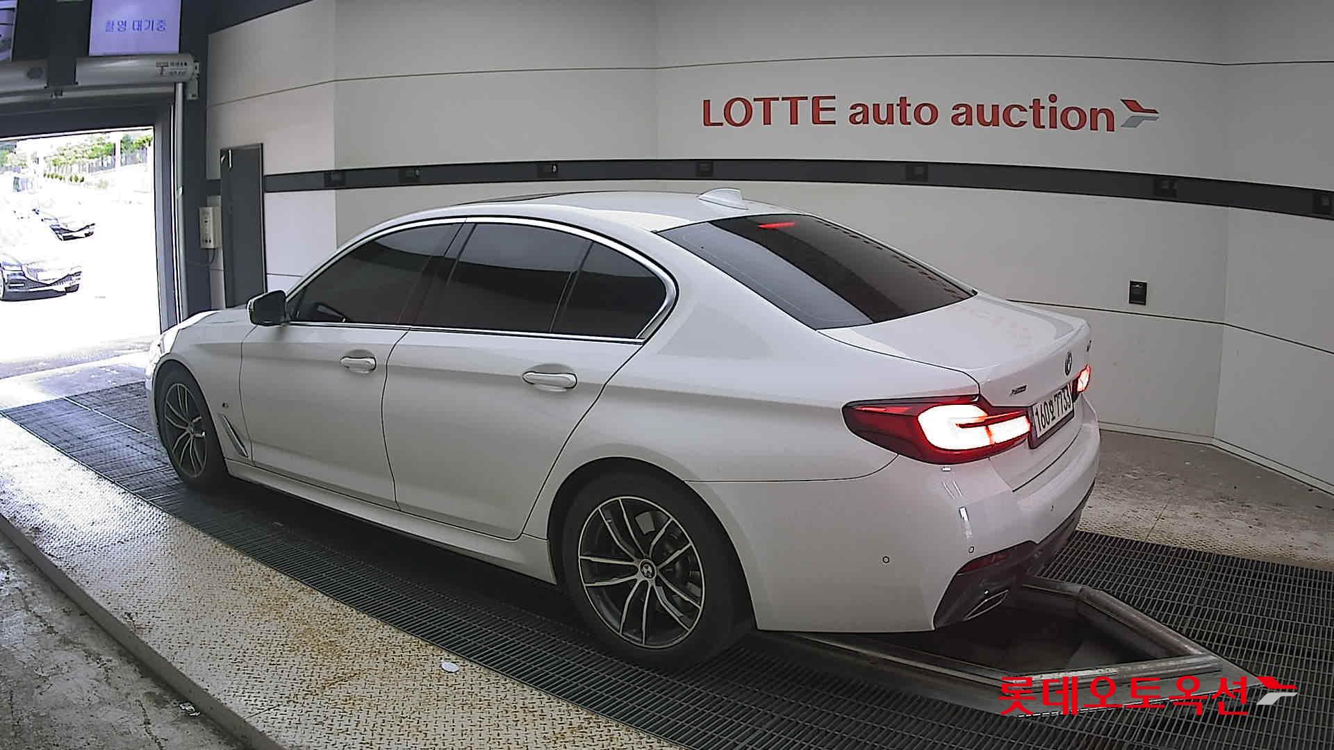 2021 - bmw 523d